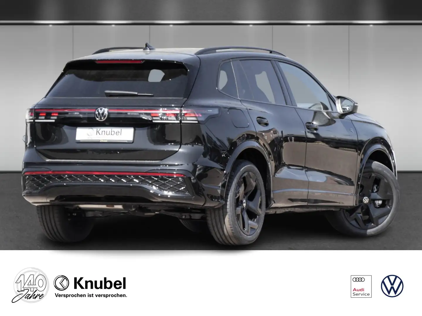 Volkswagen Tiguan R-Line 2.0 TDI DSG Pano Trailer/TravelAss. IQ.L... Zwart - 2