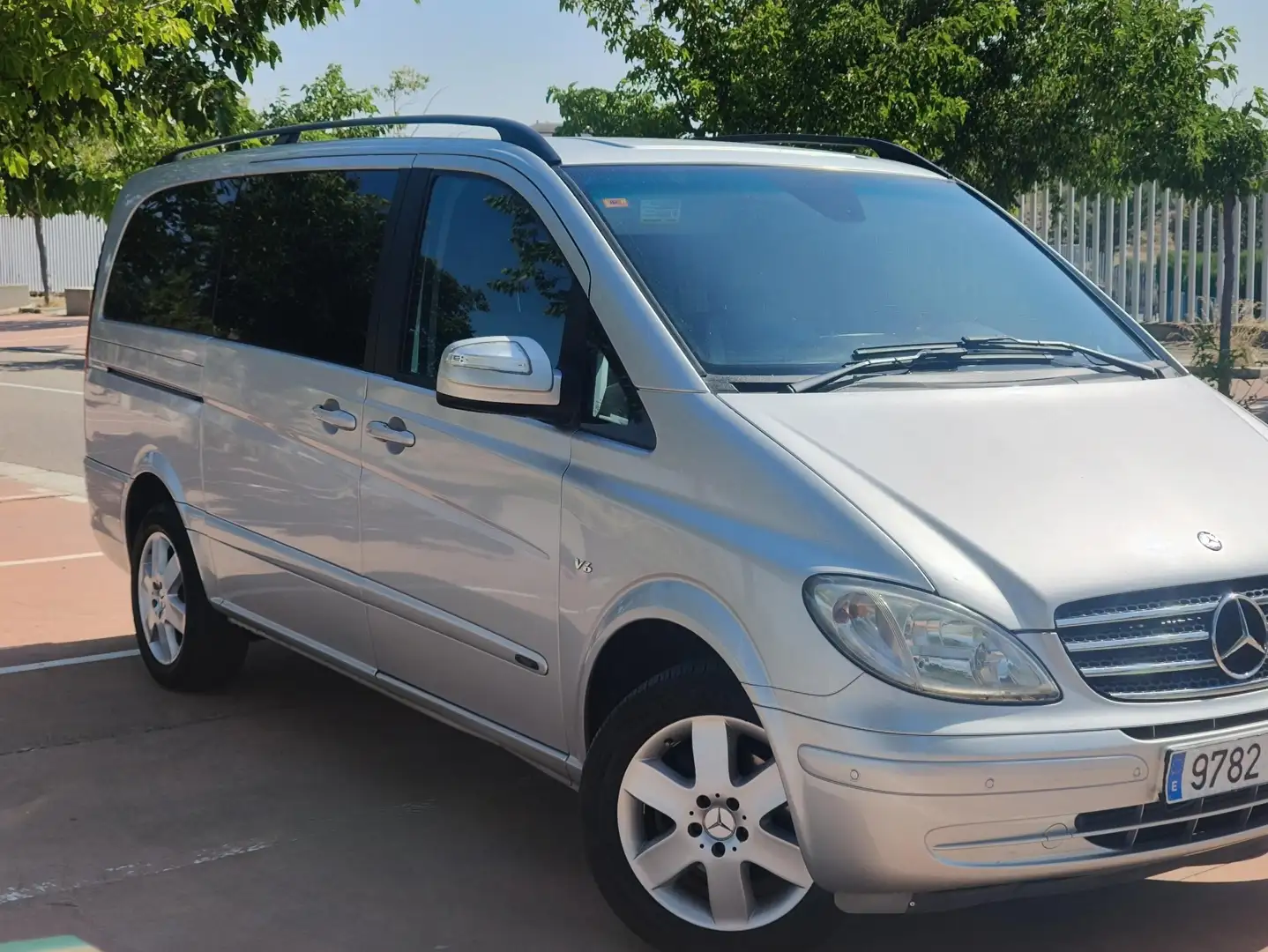 Mercedes-Benz Viano 3.0CDI Trend Larga Aut. - 1