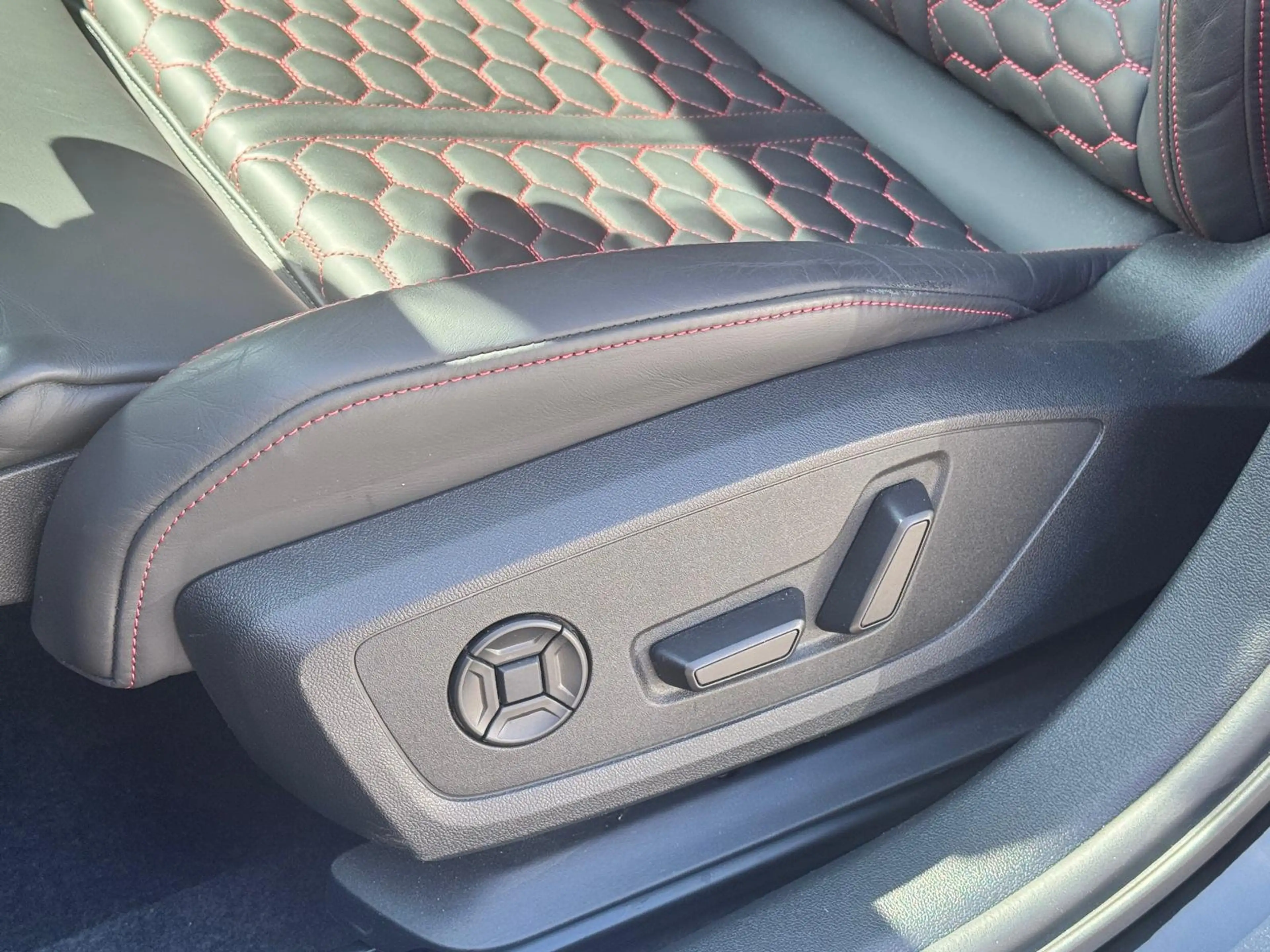 Audi RS3 RS3 TFSI / jusqu'à 36 mois de garantie — photo 14