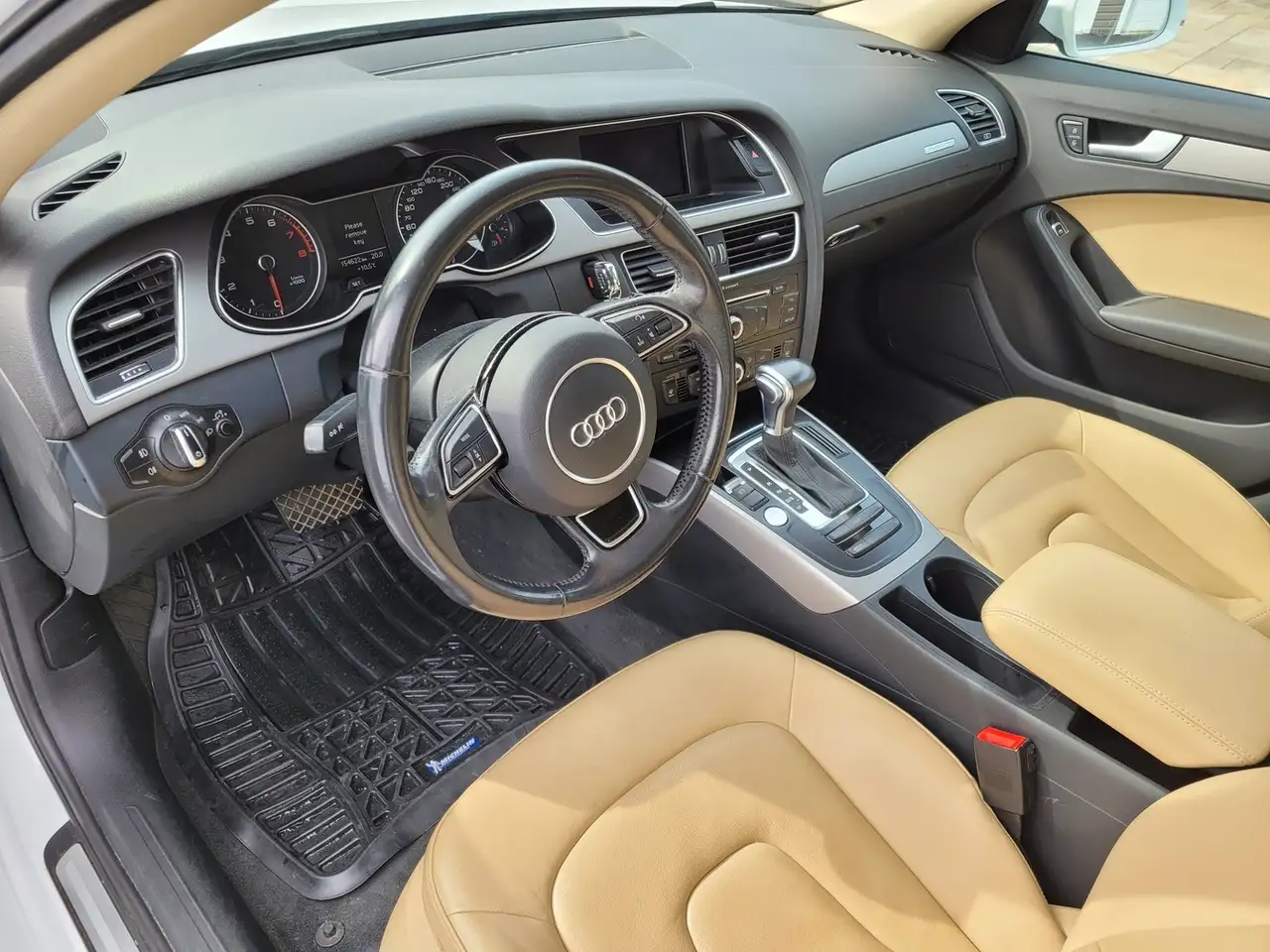 Audi A4 снимка Audi A4
