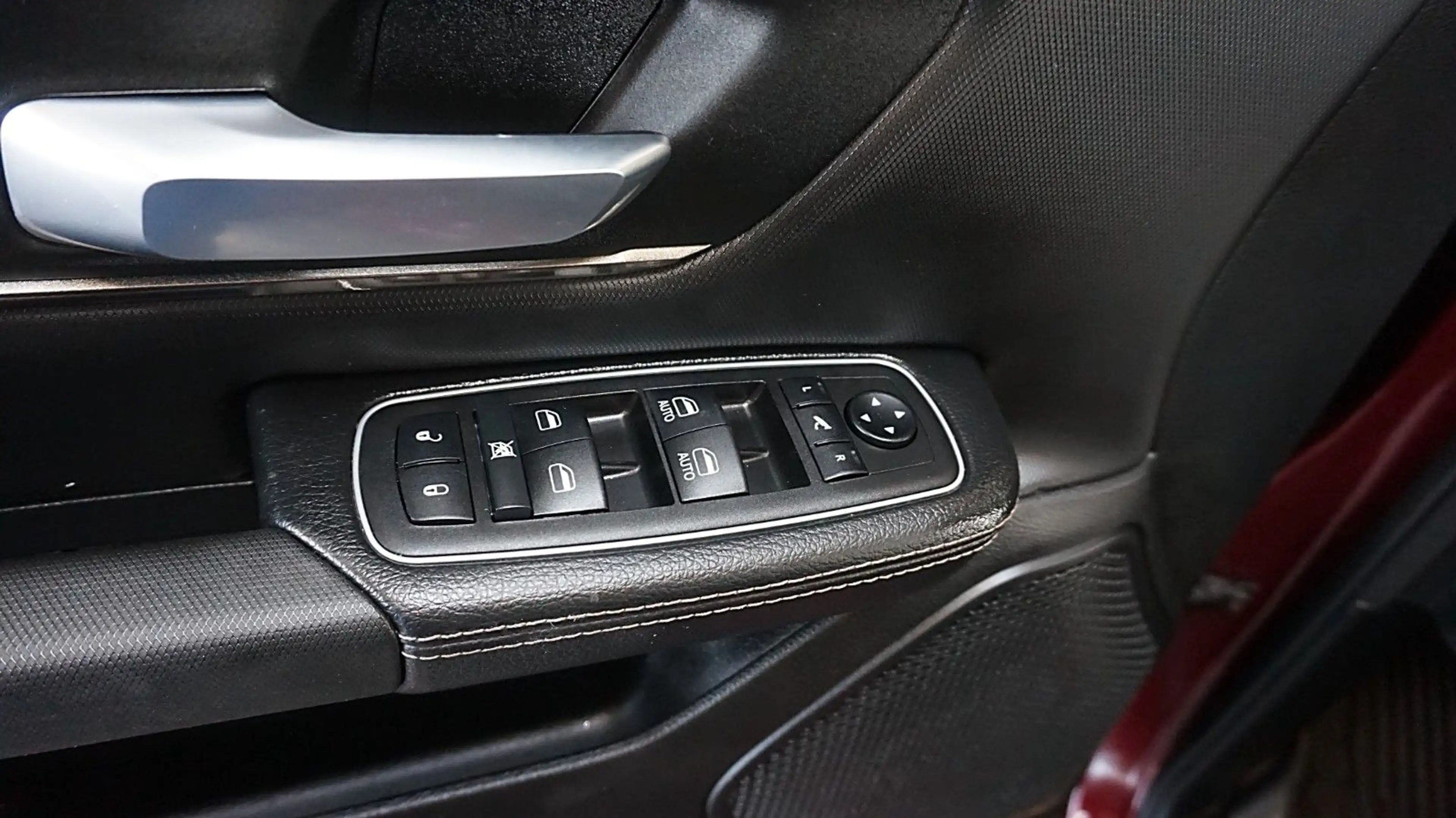 Dodge RAM 1500 HEMI Sport*12 Navi*Alu*Leder* e Torque* — photo 15