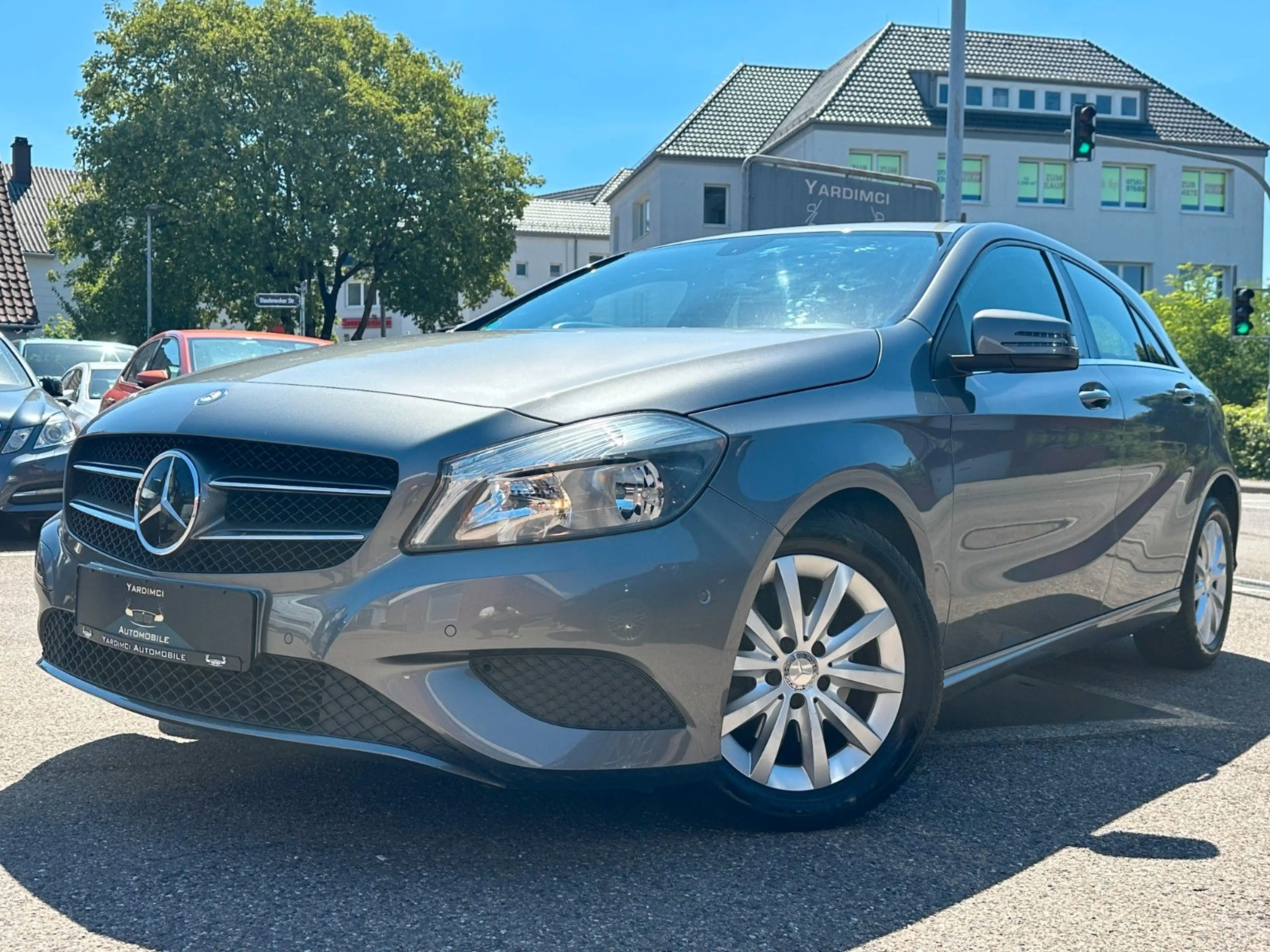 Mercedes-Benz A 180 BlueEfficiency Style*NAVI*PDC*SHZ*