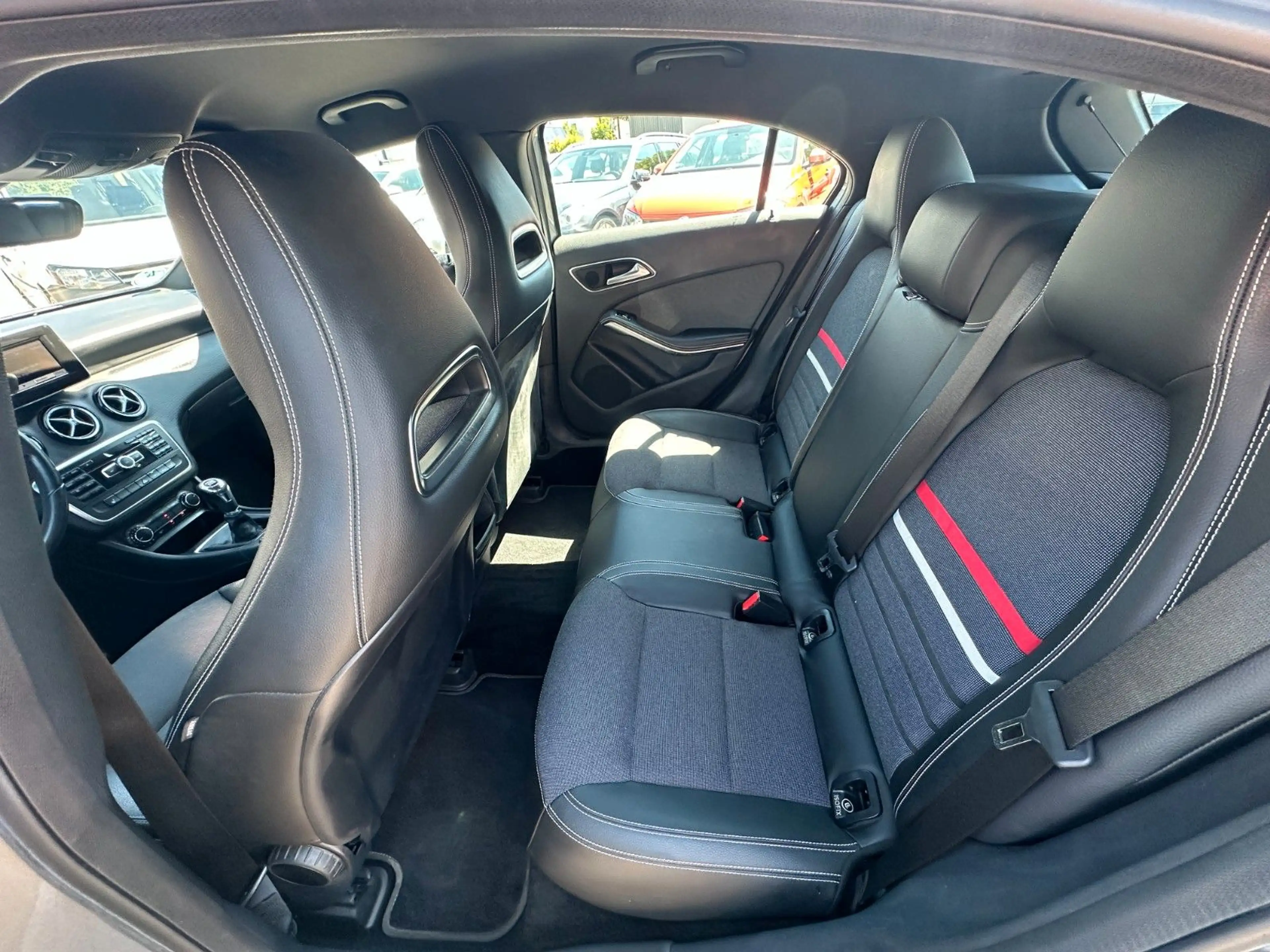 Mercedes-Benz A 180 BlueEfficiency Style*NAVI*PDC*SHZ* — photo 12