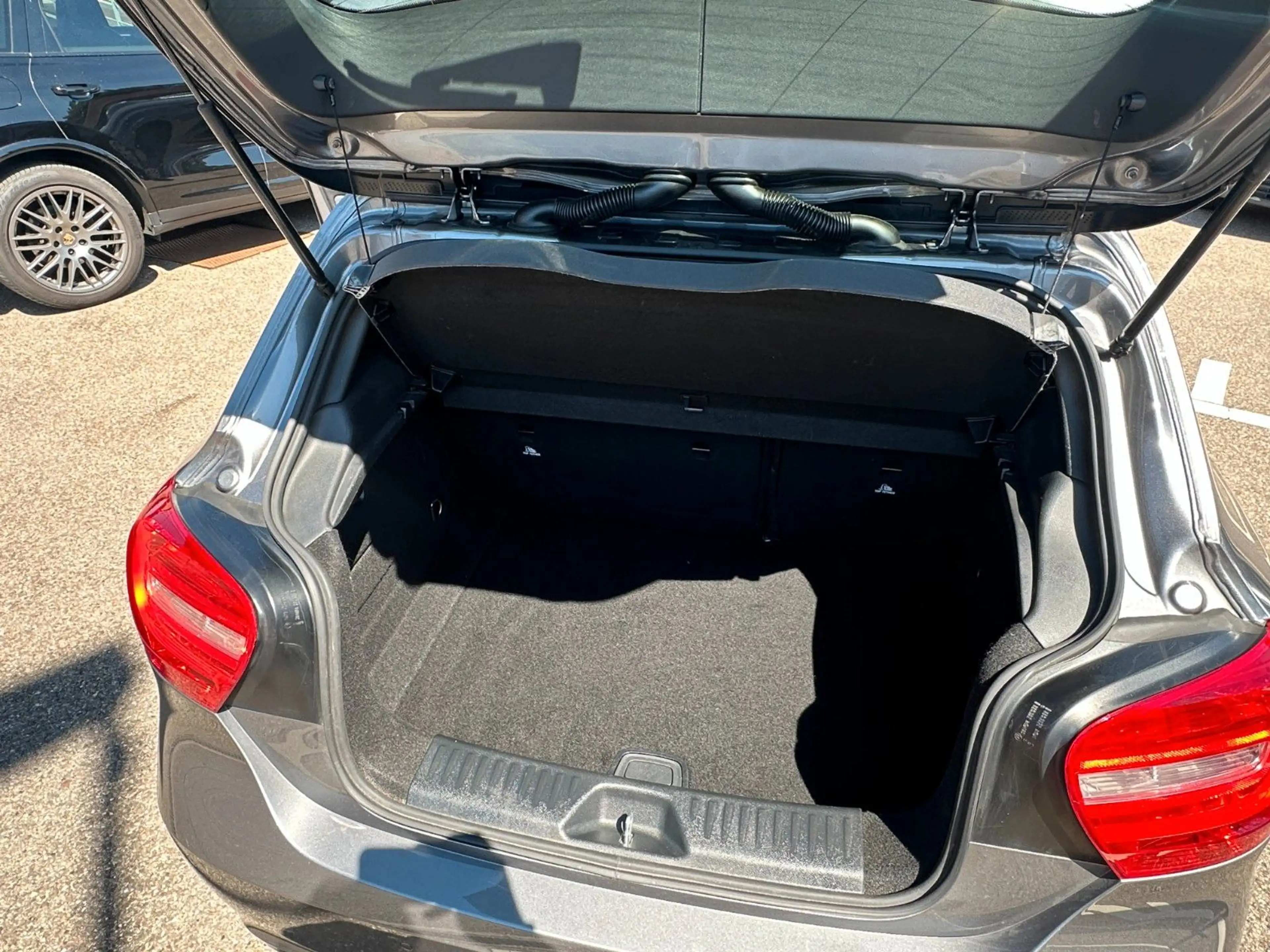 Mercedes-Benz A 180 BlueEfficiency Style*NAVI*PDC*SHZ* — photo 14