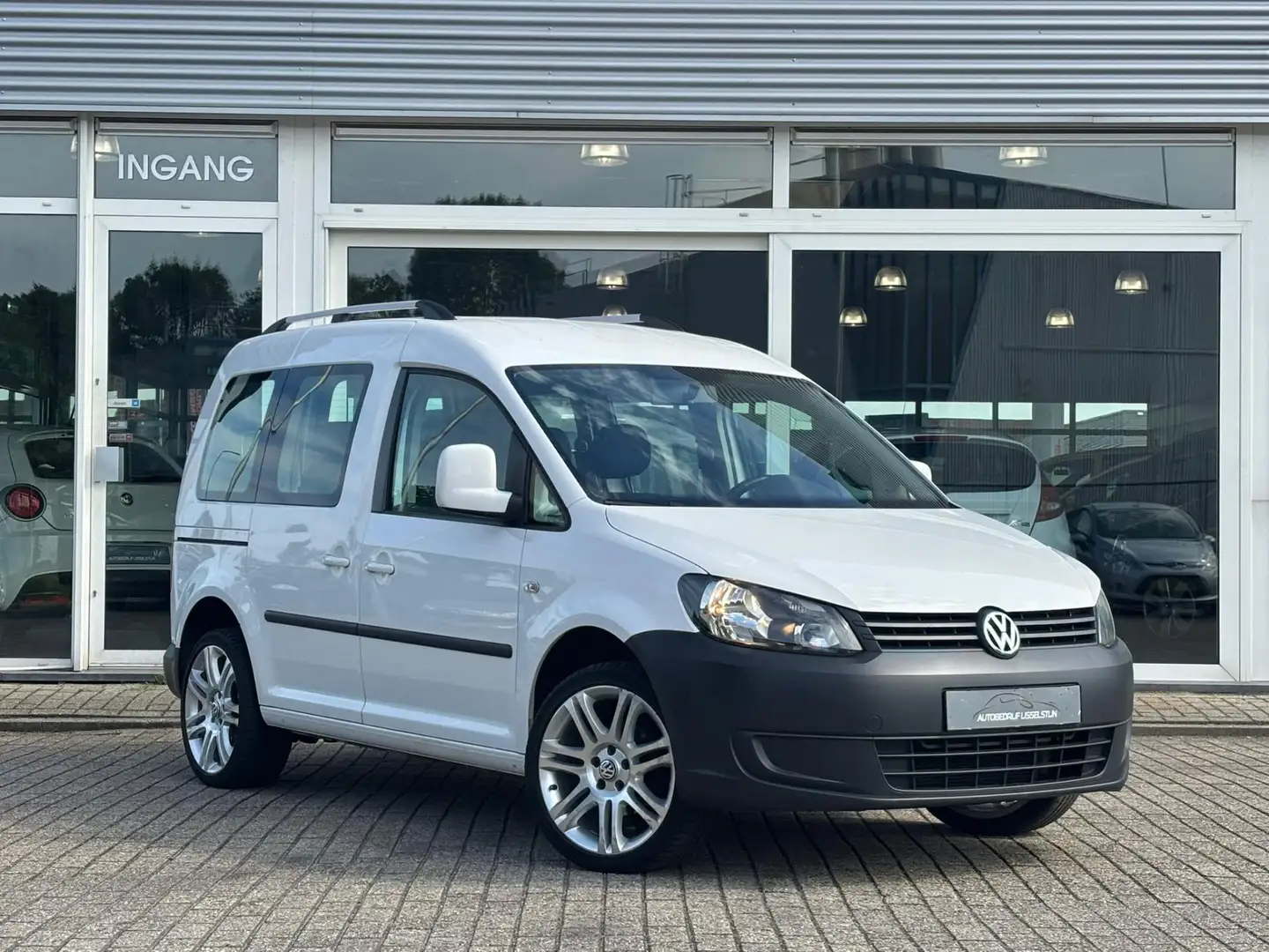 Volkswagen Caddy Combi 1.2 TSI / Navigatie / Airco / Pdc/ 2 x Schui Wit - 2