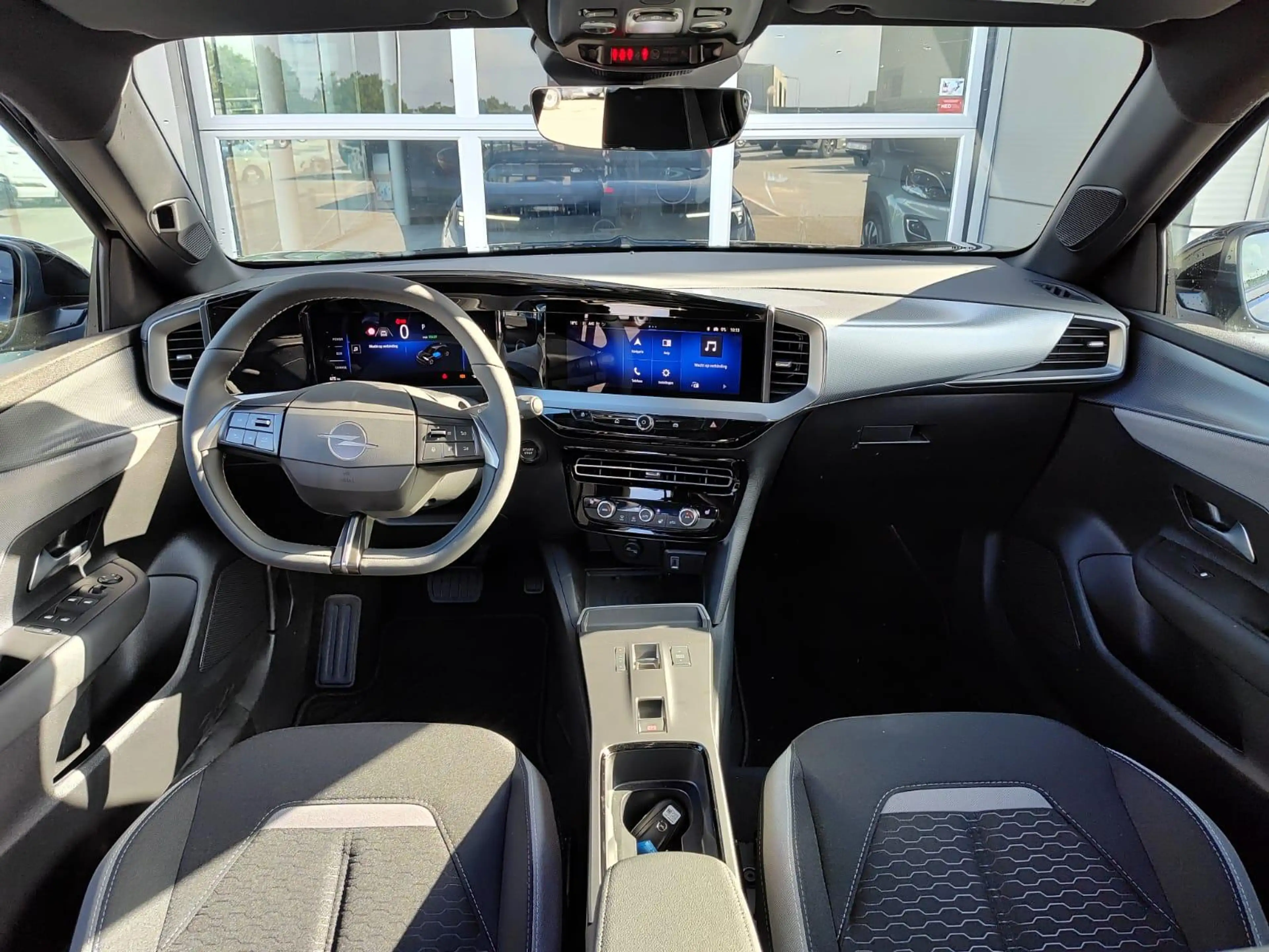 Opel Mokka-E Electric Business Edition 54 kWh — photo 15