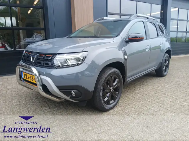 Dacia Duster 1.3 TCe 150pk automaat / trekhaak / camera / apple