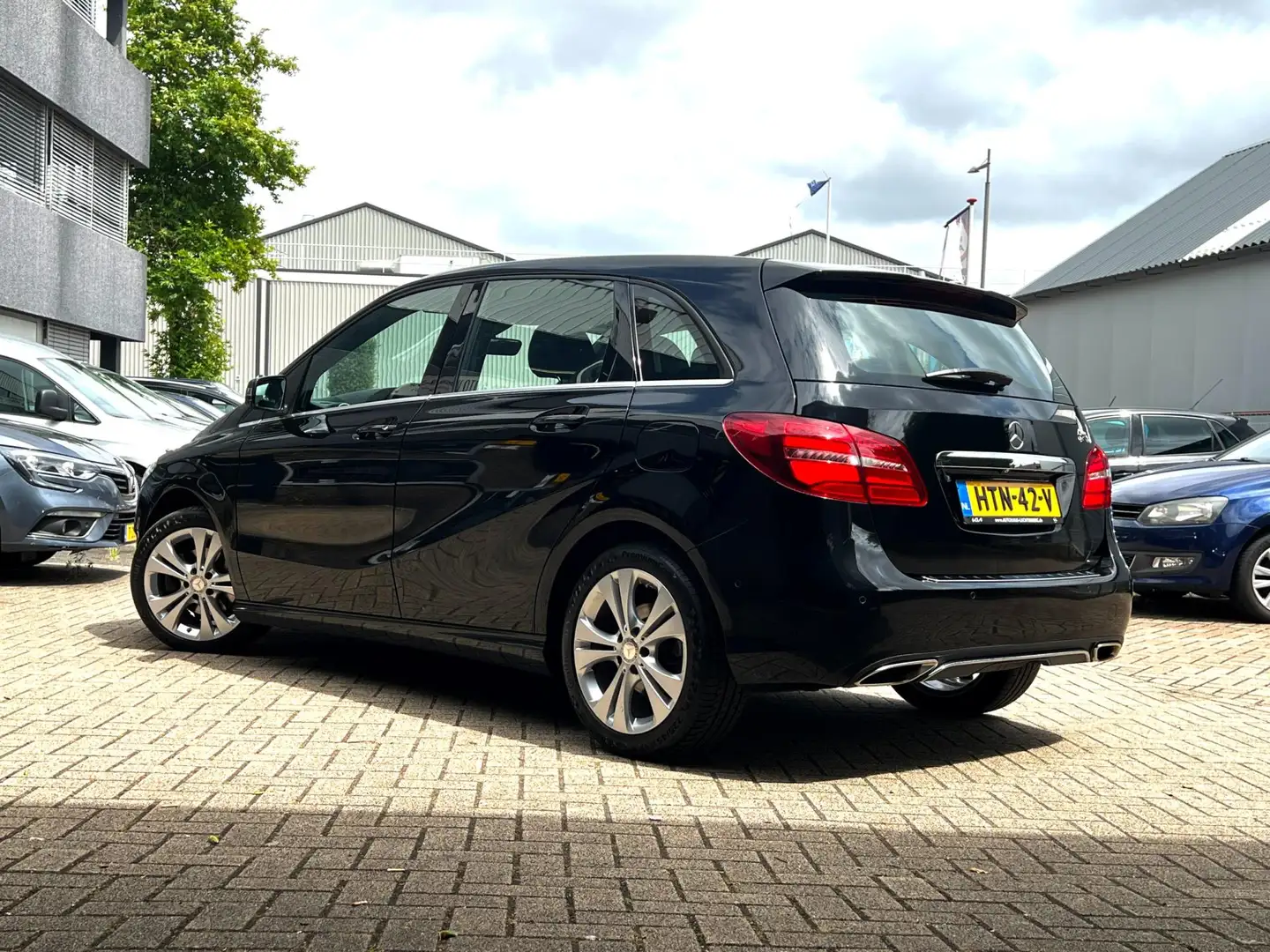 Mercedes-Benz B 200 Prestige cam_Dealer onderhouden zeer nette auto Zwart - 2