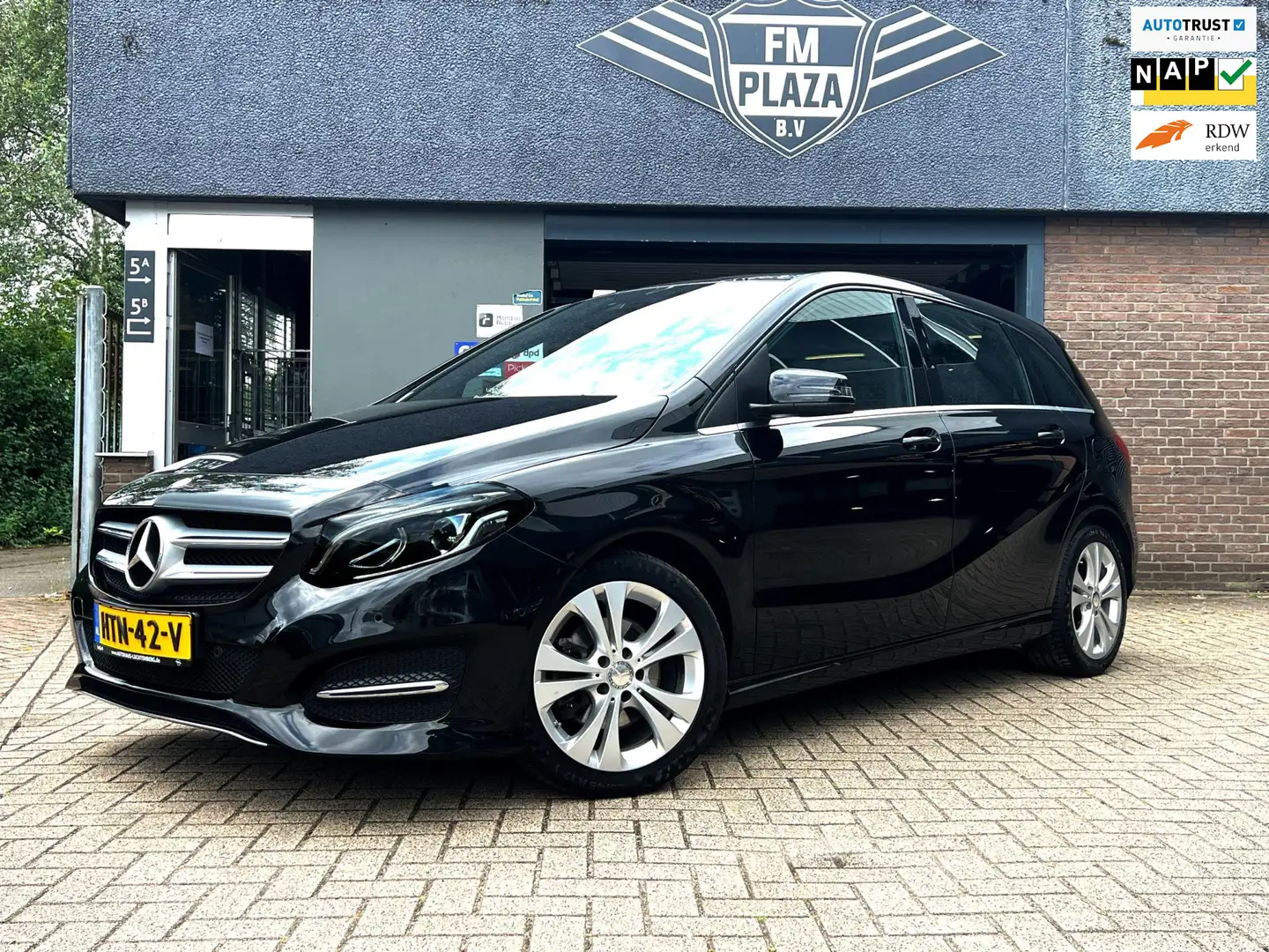 Mercedes-Benz B 200 Prestige cam_Dealer onderhouden zeer nette auto Zwart - 1