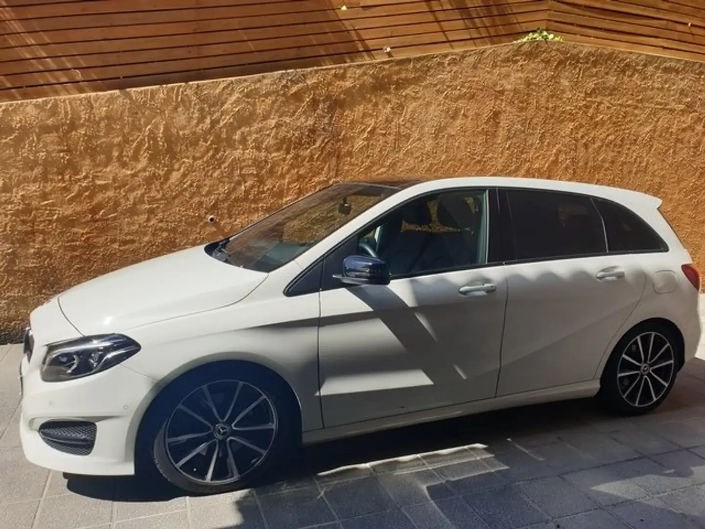 Mercedes-Benz B 180 B 180 cdi Executive 2016 Bianco - 1