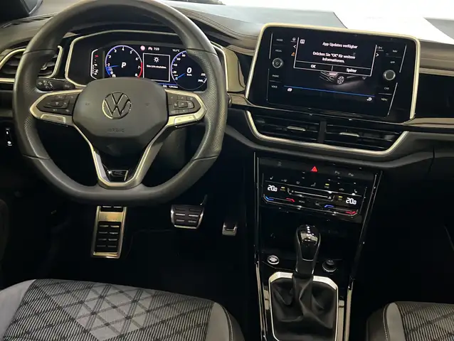 Volkswagen T-Roc view 3