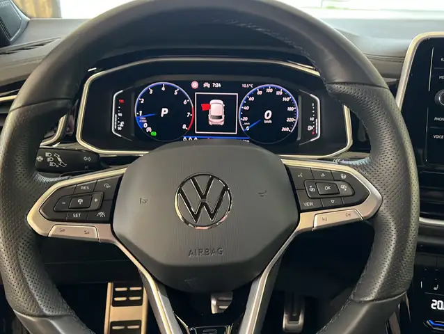 Volkswagen T-Roc view 13