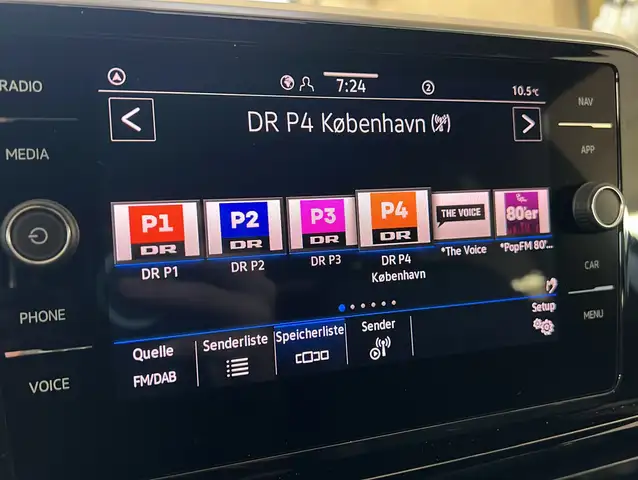 Volkswagen T-Roc view 15