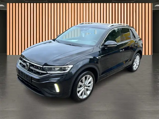 Volkswagen T-Roc view 2
