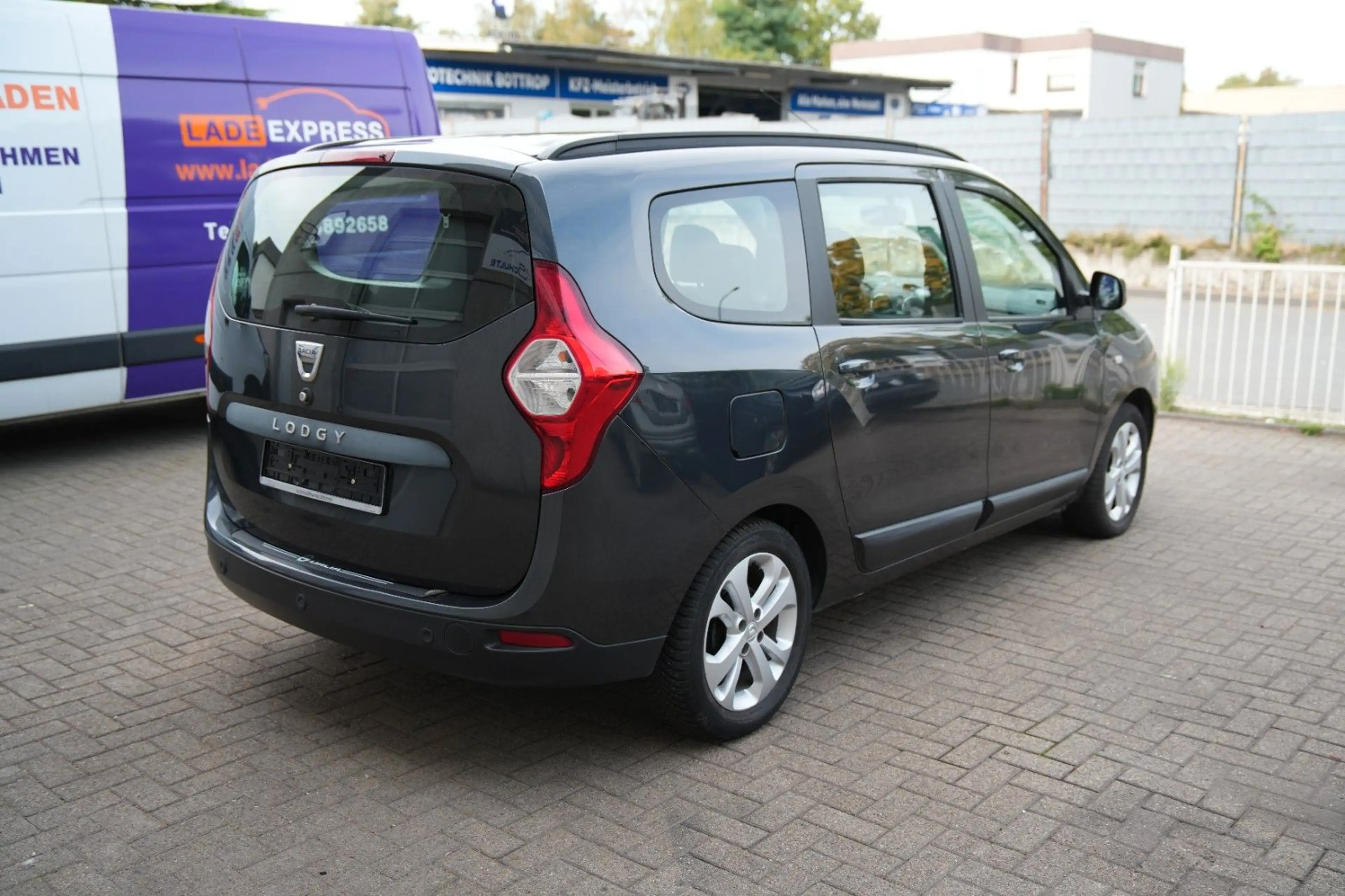 Dacia Lodgy Prestige*Steuerkette Neu*Tüv Neu — photo 7