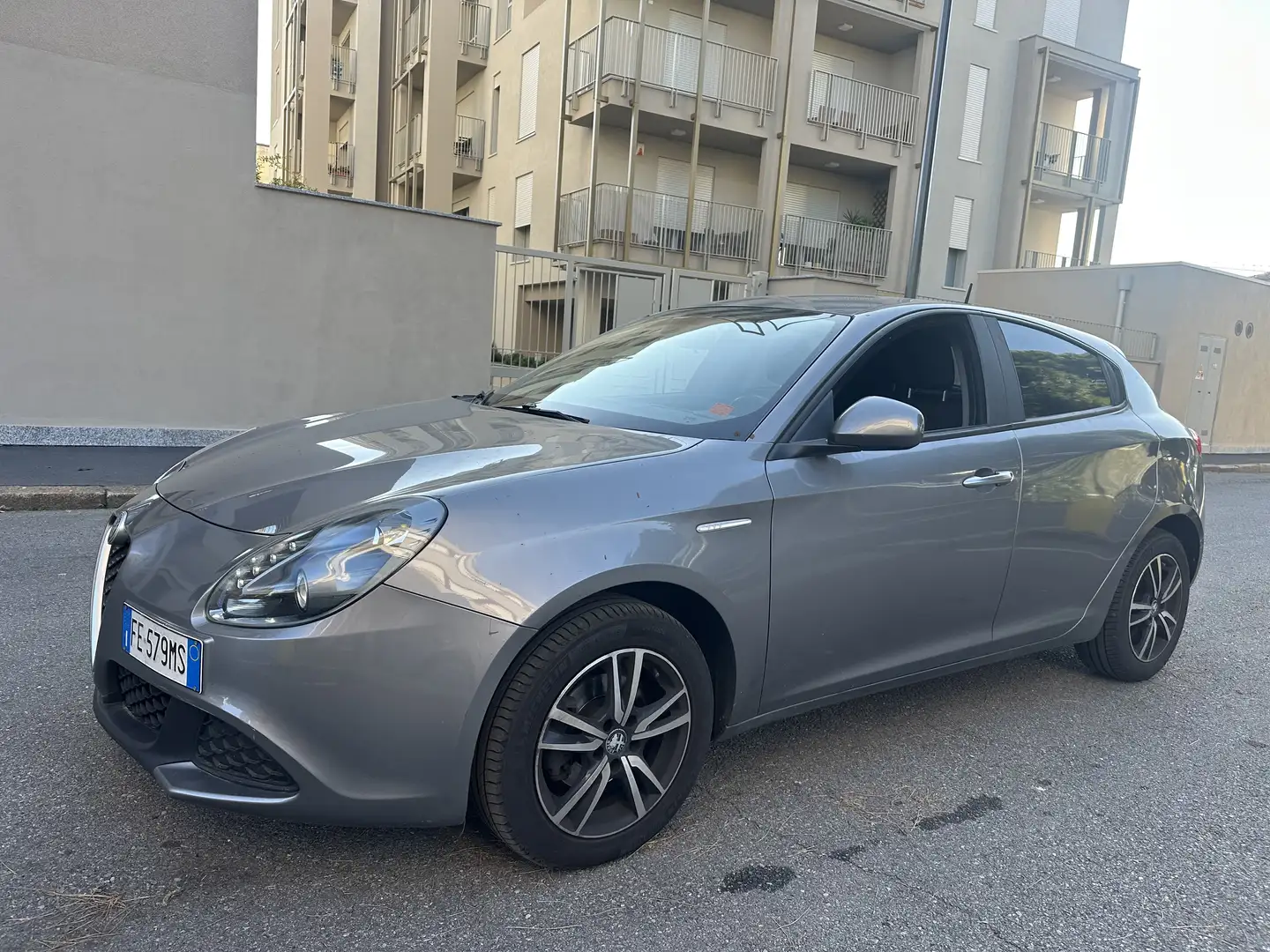 Alfa Romeo Giulietta 1.6 jtdm  120cv - solo x operatori del settore - 2