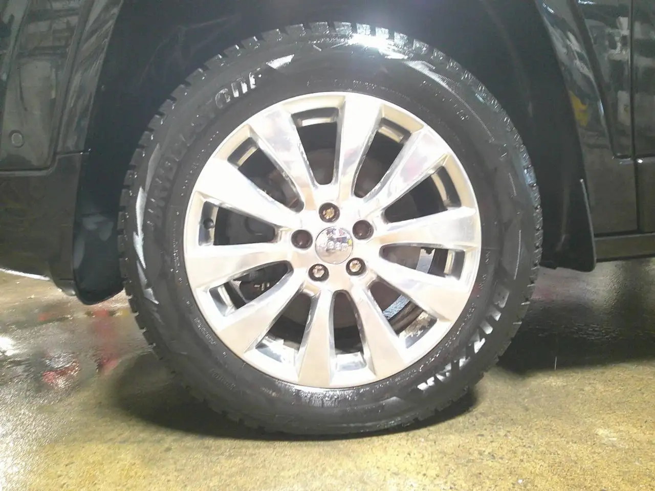 Jeep Cherokee снимка Jeep Cherokee