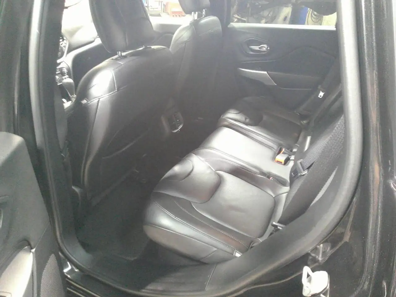 Jeep Cherokee снимка Jeep Cherokee