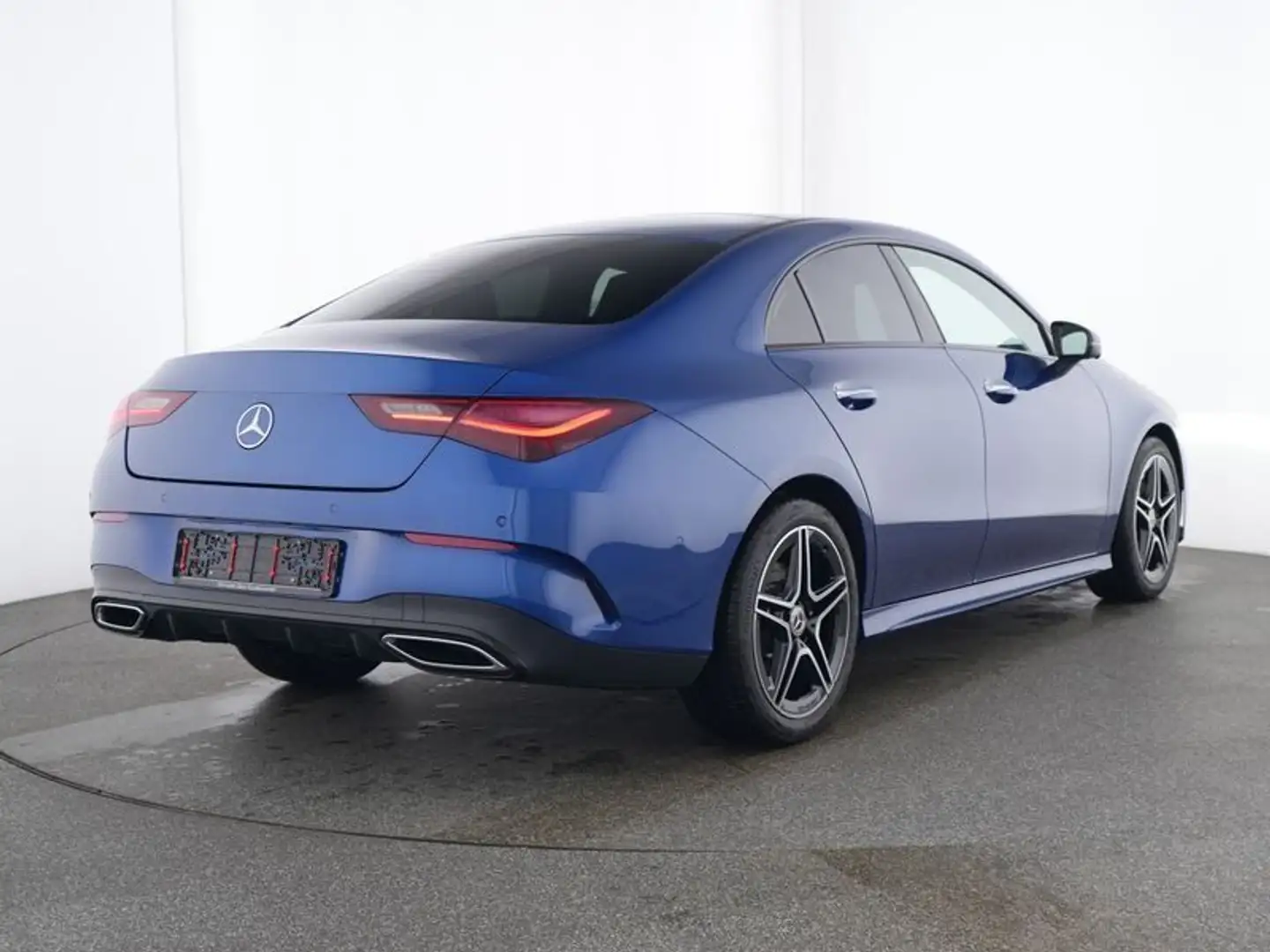 Mercedes-Benz CLA 200 AMG+NIGHT+PANO+HUD+BURMES+MBEAM+FAHRASSI Blau - 2
