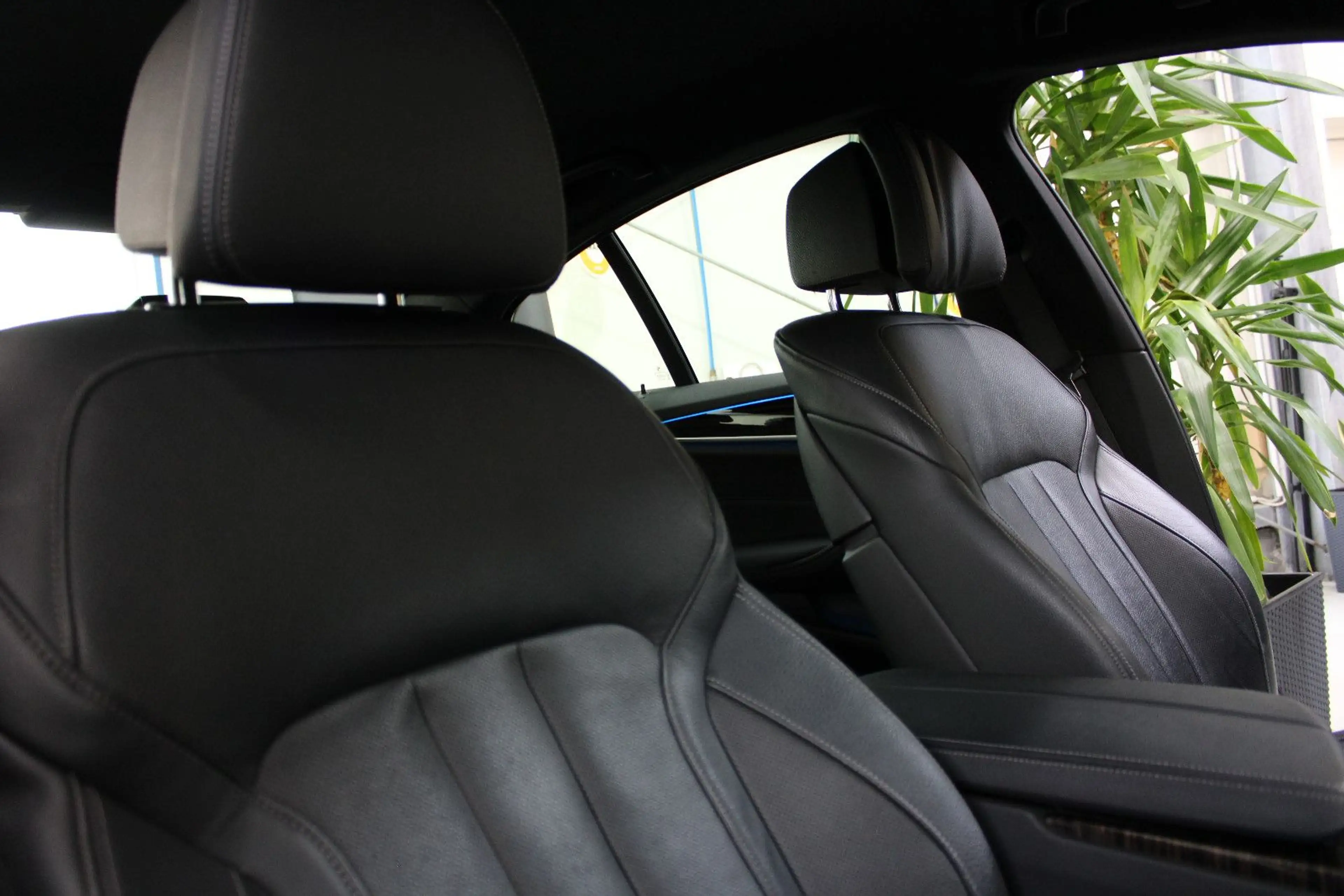 BMW 545 e xDrive,HUD,Kamera,H&K,Komfort,Laser — photo 15