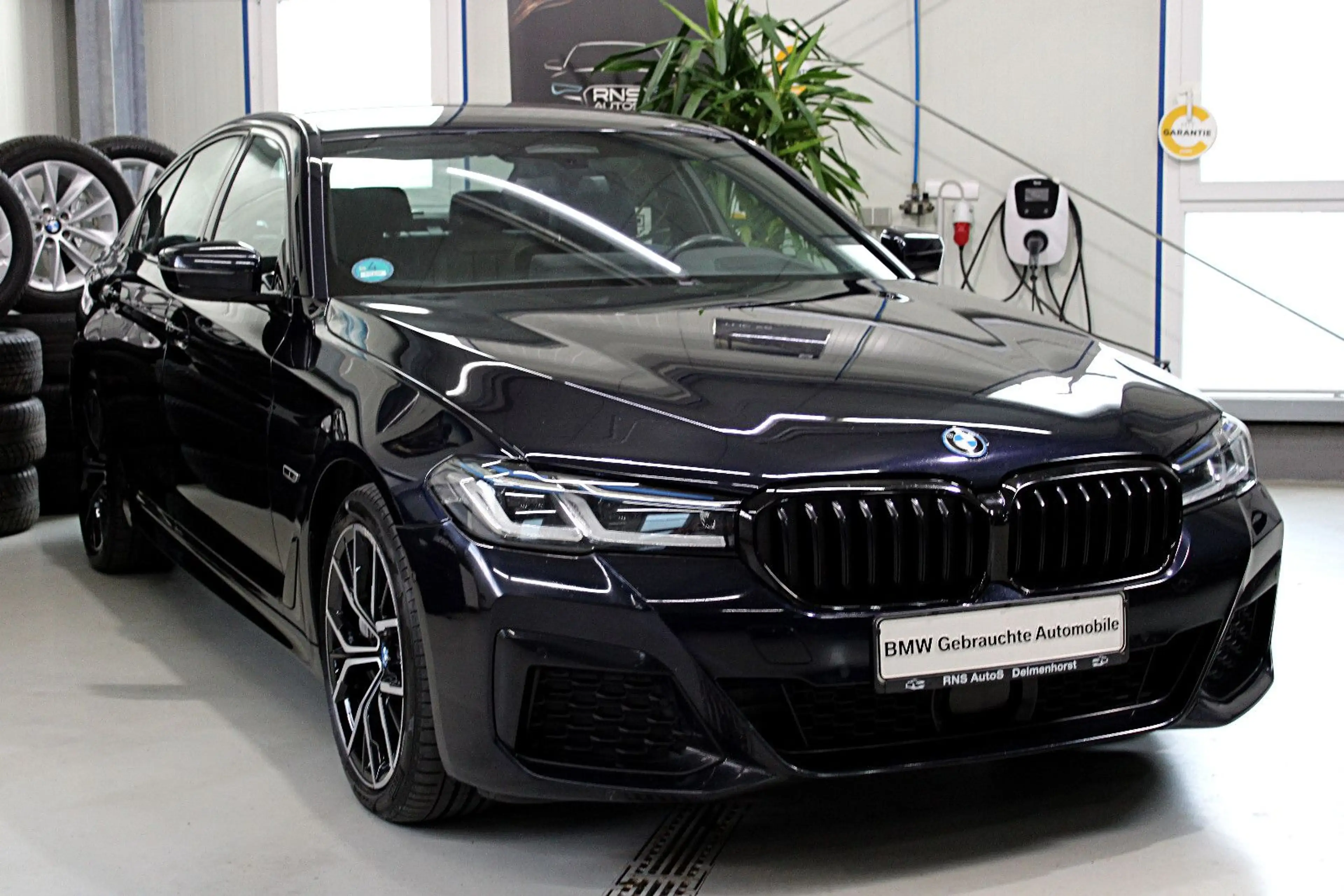 BMW 545 e xDrive,HUD,Kamera,H&K,Komfort,Laser — photo 3