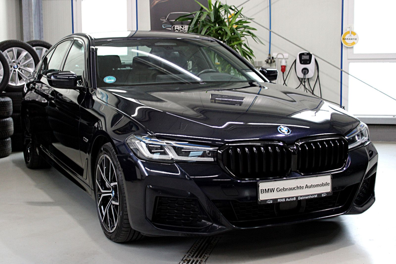 BMW 545 e xDrive,HUD,Kamera,H&K,Komfort,Laser — photo 3