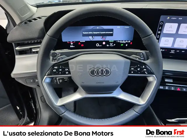 Audi Q3 view 10