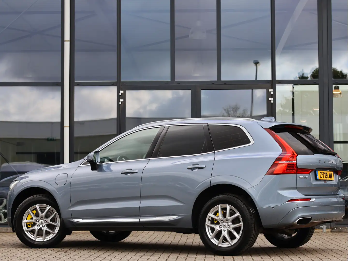 Volvo XC60 2.0 T8 Twin Engine AWD Inscription *LUCHTVERING*PA Blauw - 2