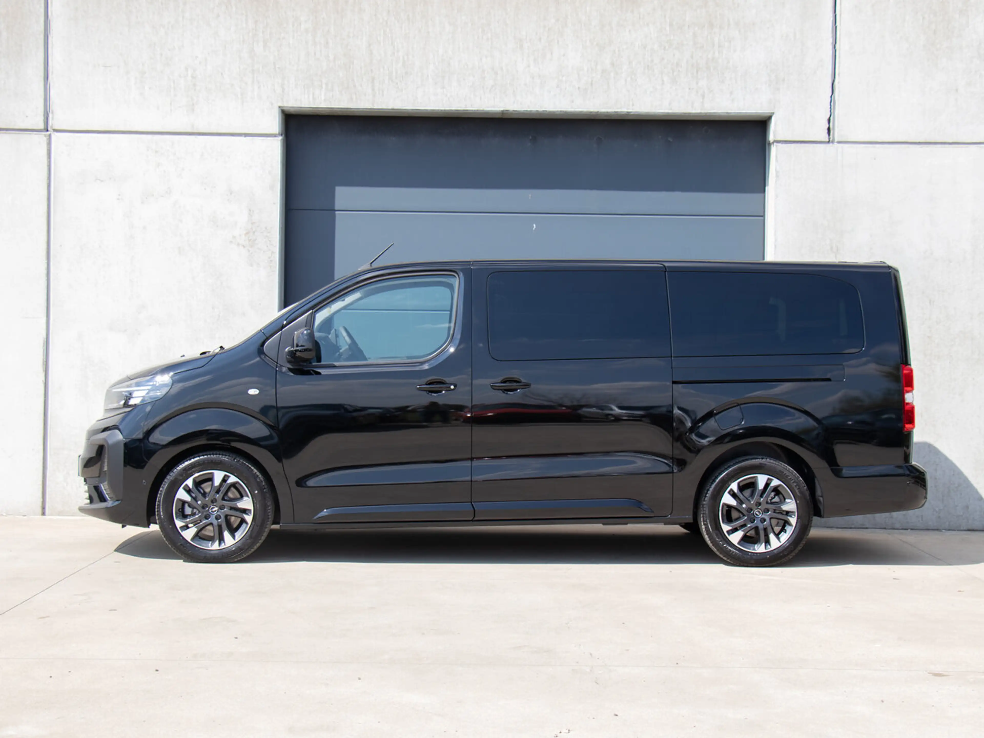 Opel Zafira Life XL 2.2 AT8 180PK GS CAMERA|NAVI|KEYLESS|LEDER — photo 6