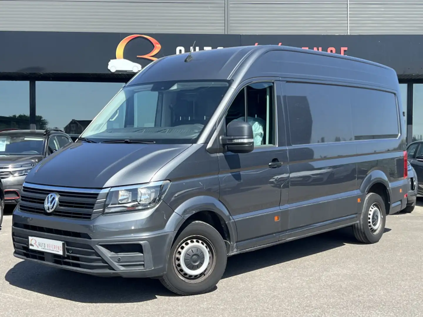 Volkswagen Crafter 30 L3H3 2.0 TDI 140CH TRACTION BVA8 Gris - 1