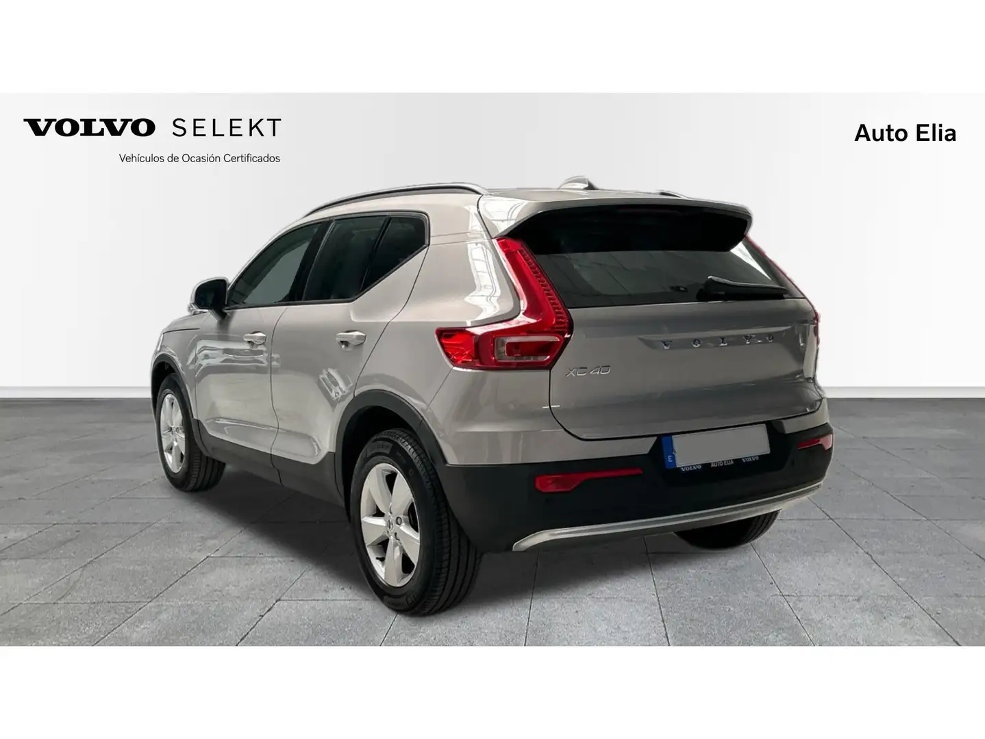 Volvo XC40 B3 Core Aut. Plateado - 2