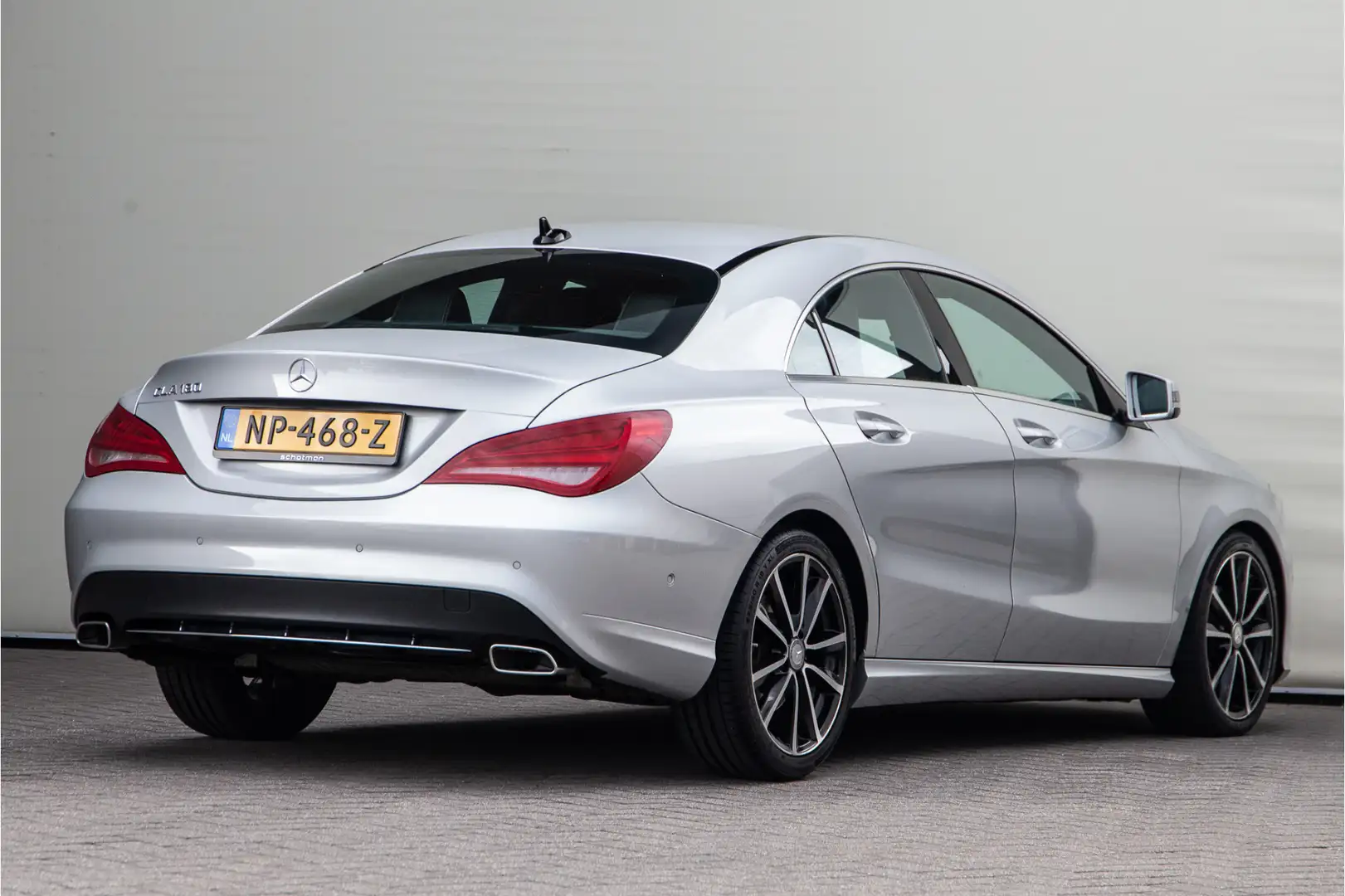 Mercedes-Benz CLA 180 Ambition Aut7 Navi, Stoelverwarming, 2015 Grijs - 2