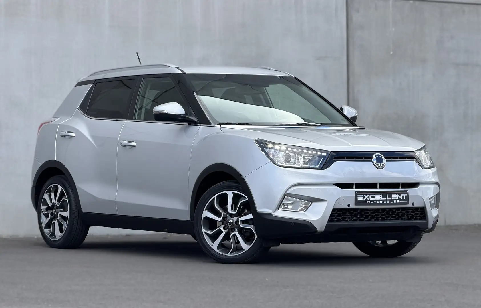 SsangYong Tivoli Tivoli 1.6i e-XGi 2WD/FULL OPTION/BOITE AUTO/ Argent - 2