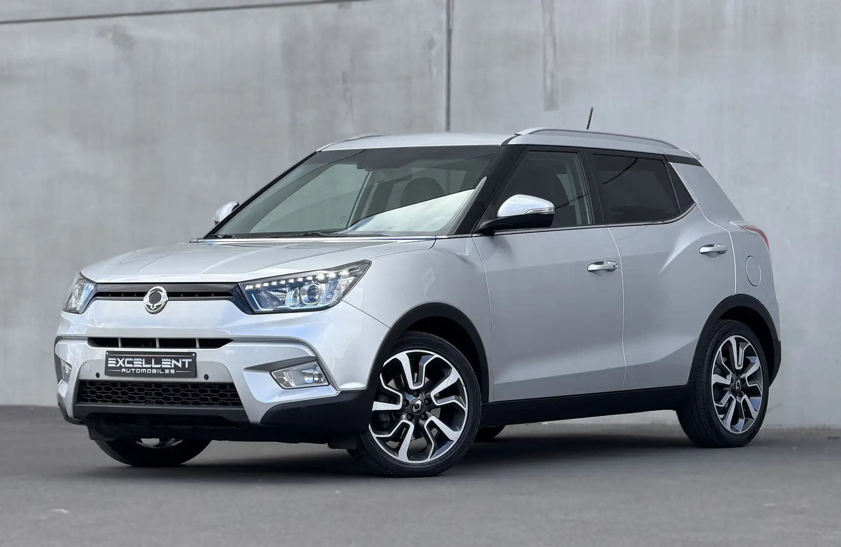 SsangYong Tivoli Tivoli 1.6i e-XGi 2WD/FULL OPTION/BOITE AUTO/ Argent - 1