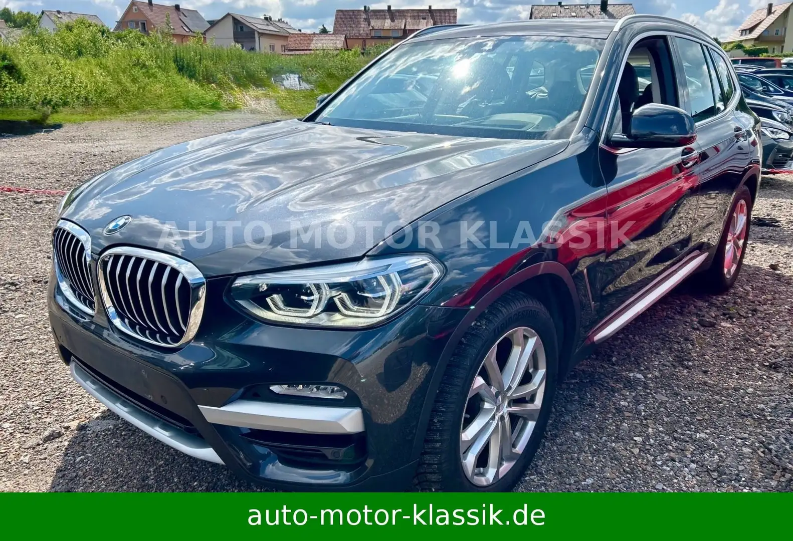 BMW X3 xDrive 20 d xLine / Standheizung / Panorama Gris - 1