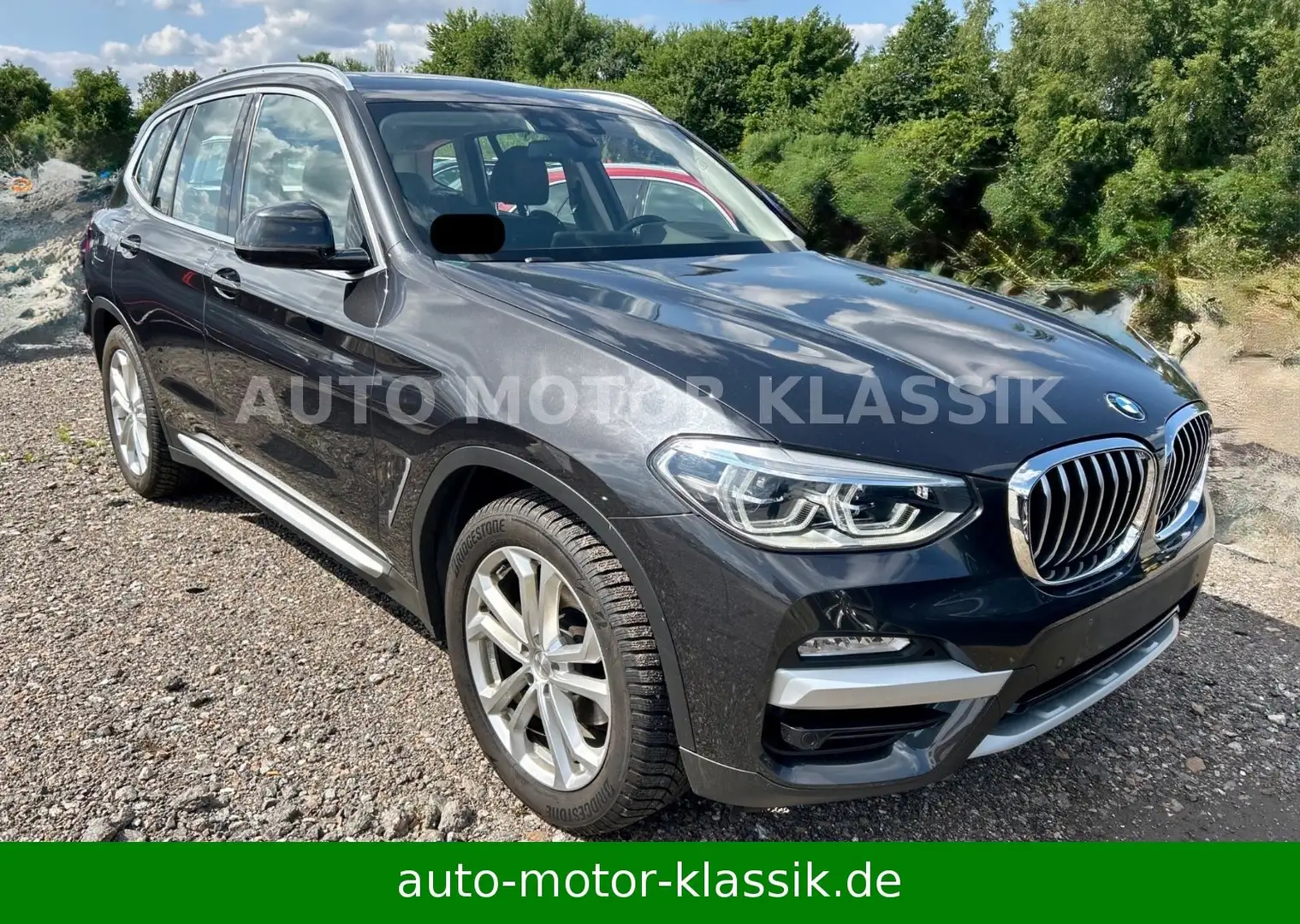 BMW X3 xDrive 20 d xLine / Standheizung / Panorama Gris - 2