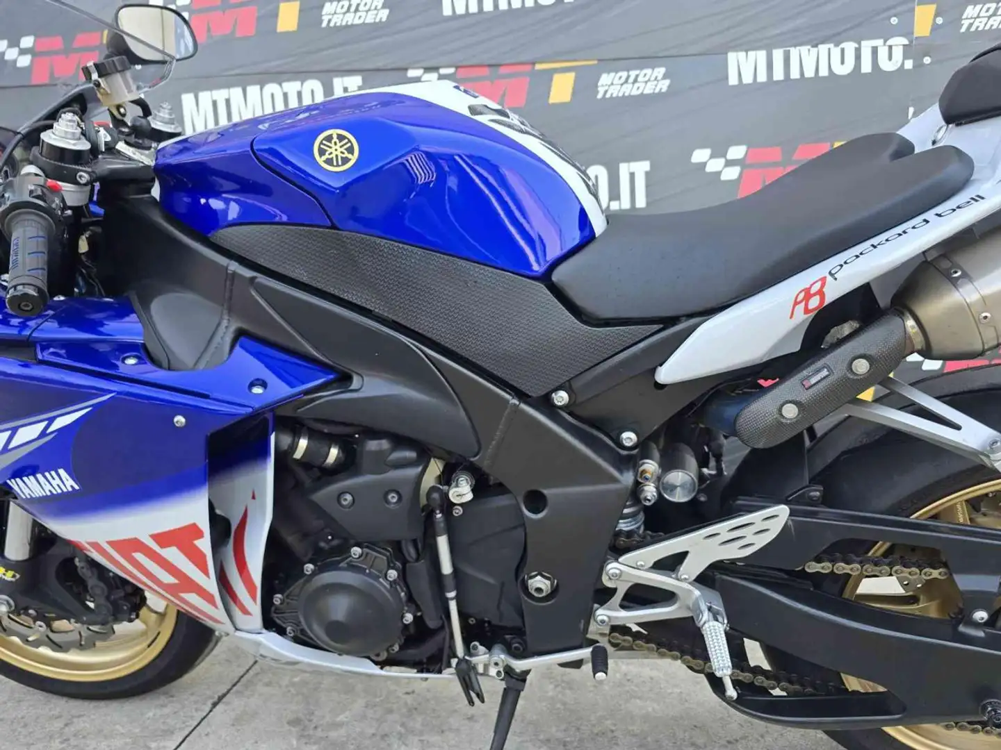 Yamaha YZF-R1 Big Bang FIAT Video 360 - 2