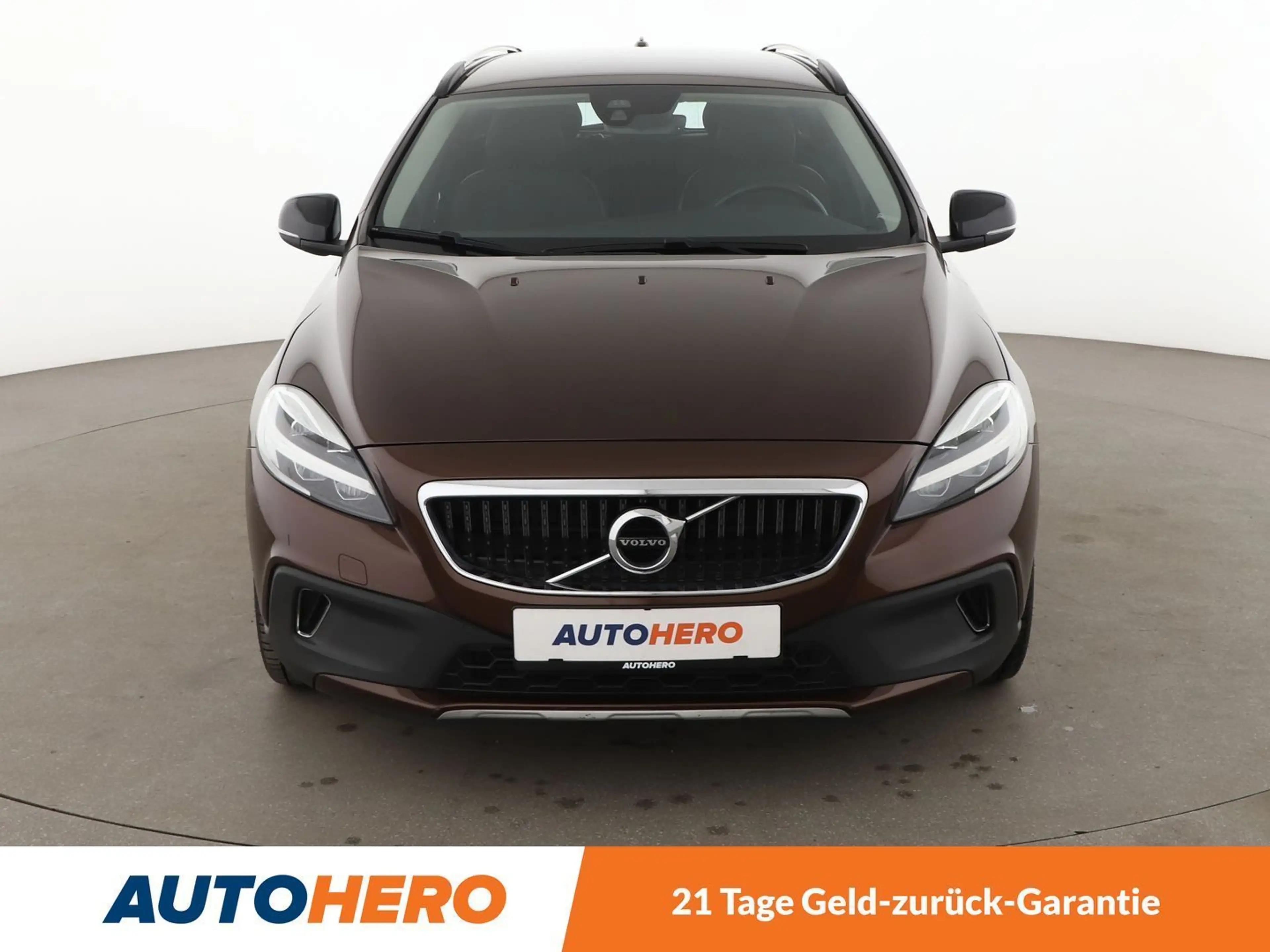 Volvo V40 Cross Country 2.0 D3 Momentum Aut.*NAVI*PDC*TEMPO*PANO*SHZ* — photo 9
