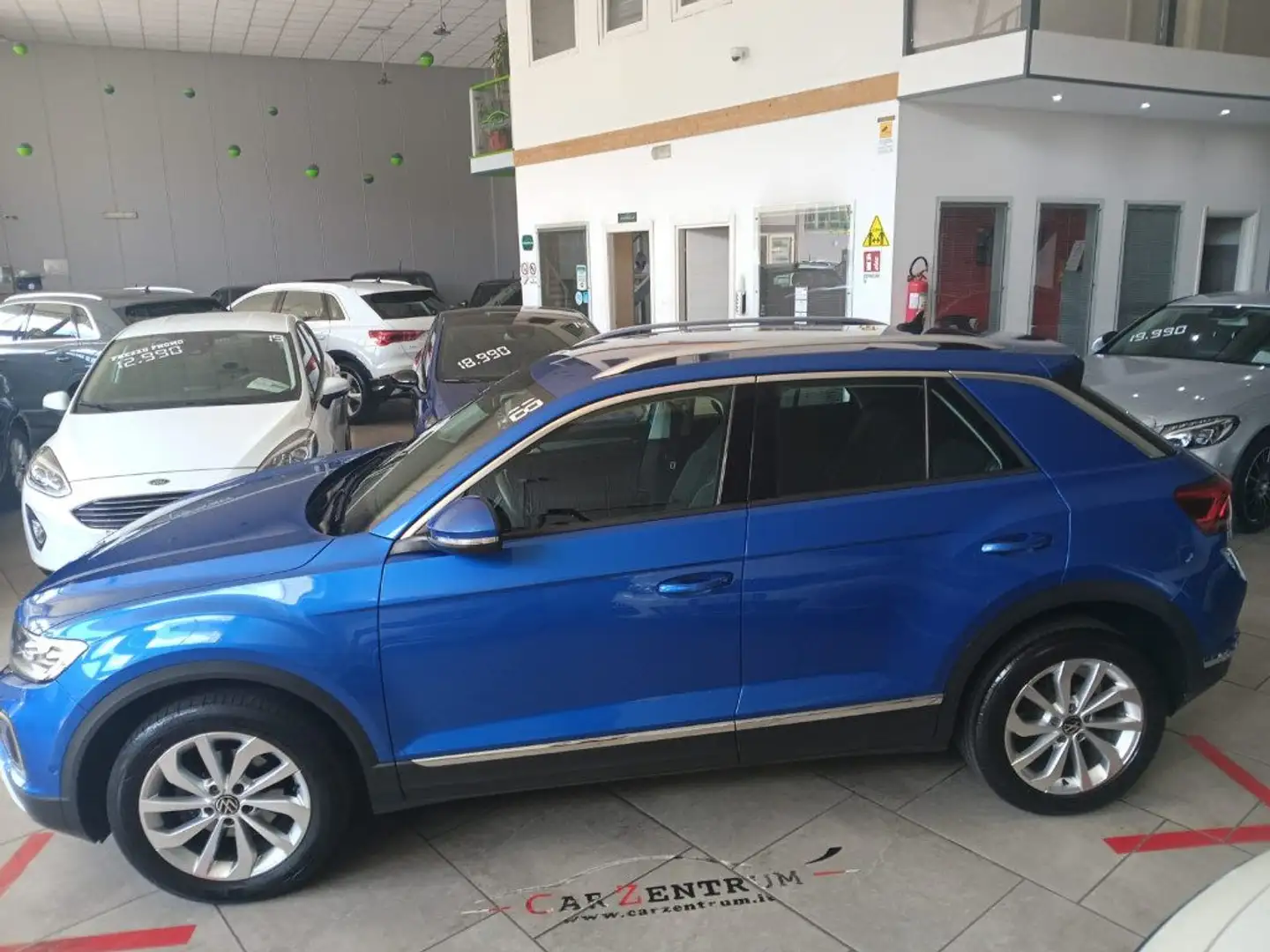 Volkswagen T-Roc 2.0 TDI SCR Style Blu/Azzurro - 2
