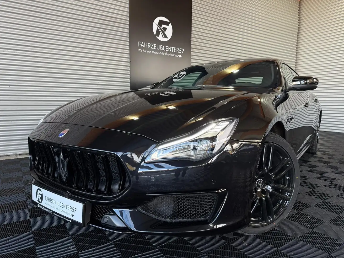 Maserati Quattroporte 3.0 V6 S Q4/CARPLAY/360°/H&K/ACC Noir - 1