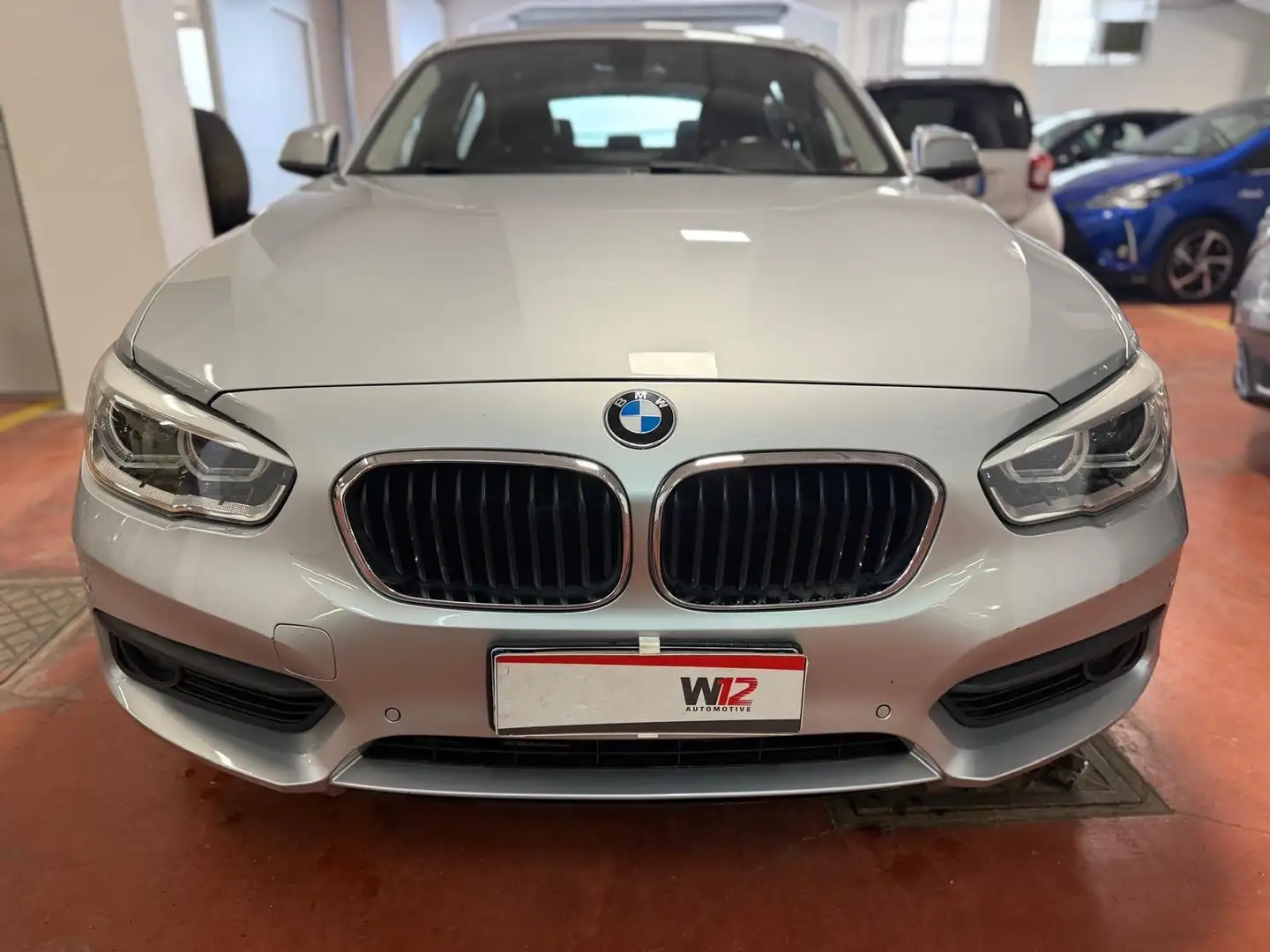 BMW 116 116d Advantage 5p auto Argento - 2