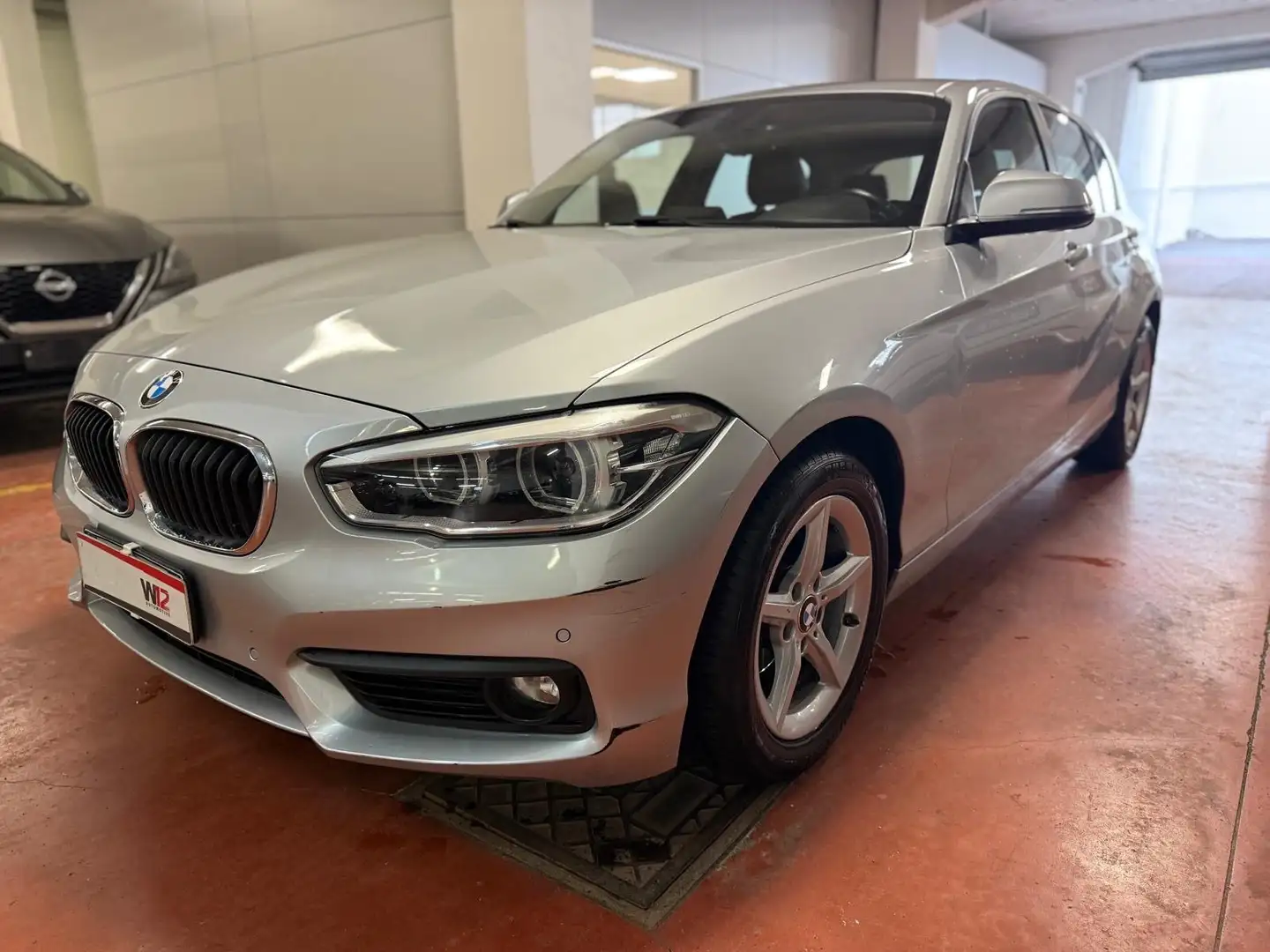 BMW 116 116d Advantage 5p auto Argento - 1