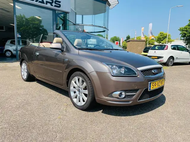 Ford Focus CC Coupé-Cabriolet 2.0-16V Titanium, Cabriolet, Airco