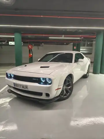 Dodge Challenger SXT RWD