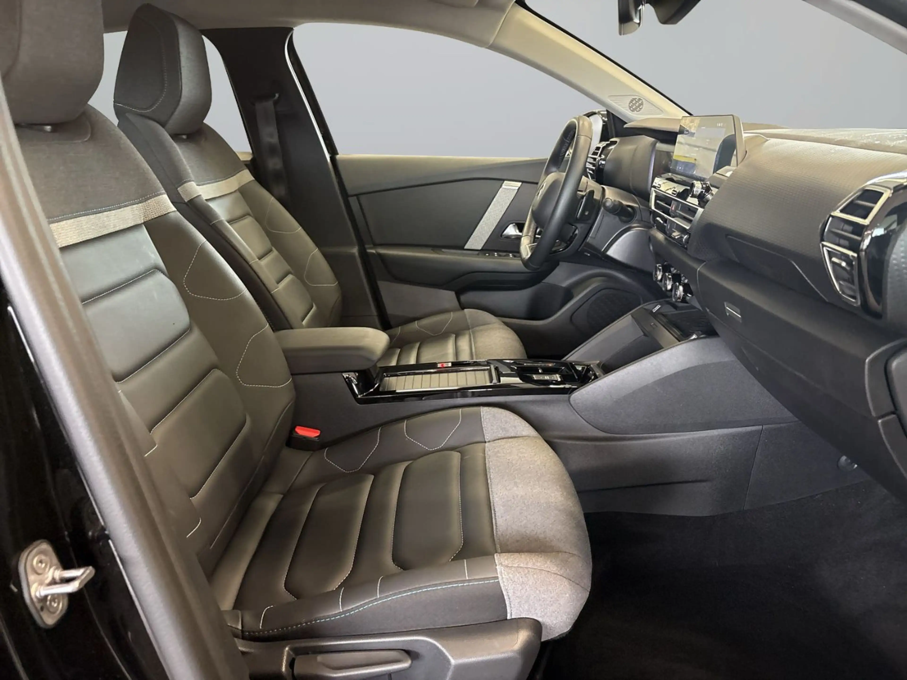 Citroen C4 X 1.2 PureTech MAX LED+Navi+SHZ+2xKlima+Kam. — photo 14