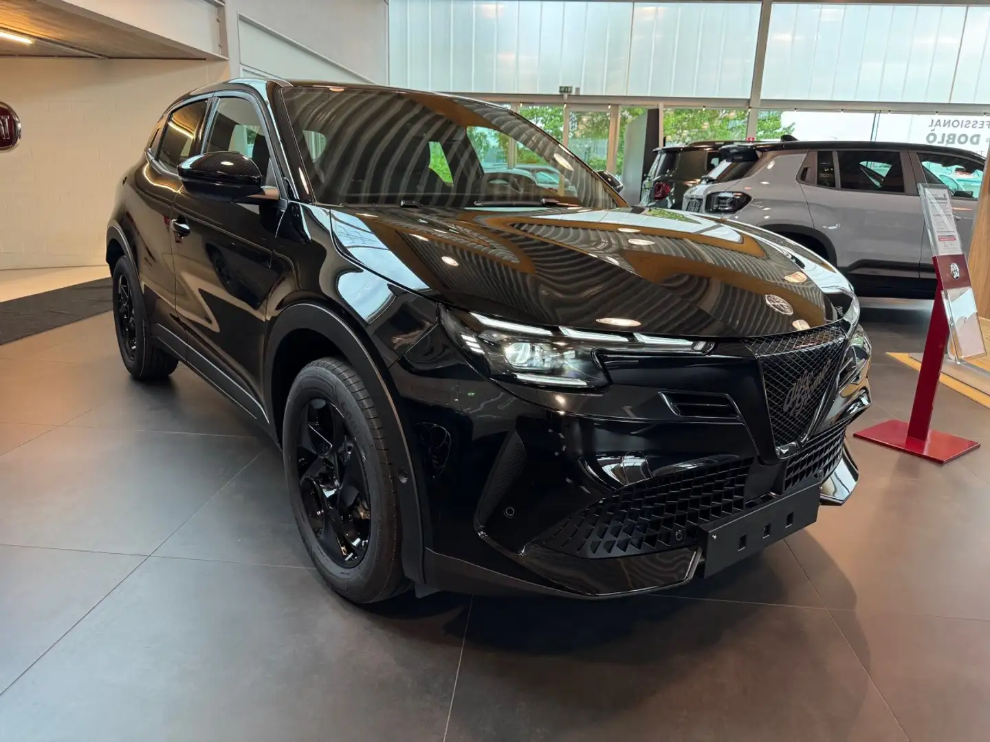 Alfa Romeo Junior Ibrida Noir - 2