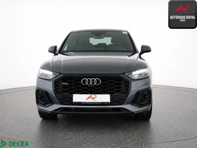 Audi Q5 view 8