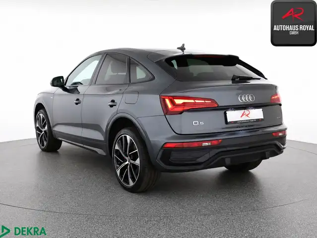 Audi Q5 view 3