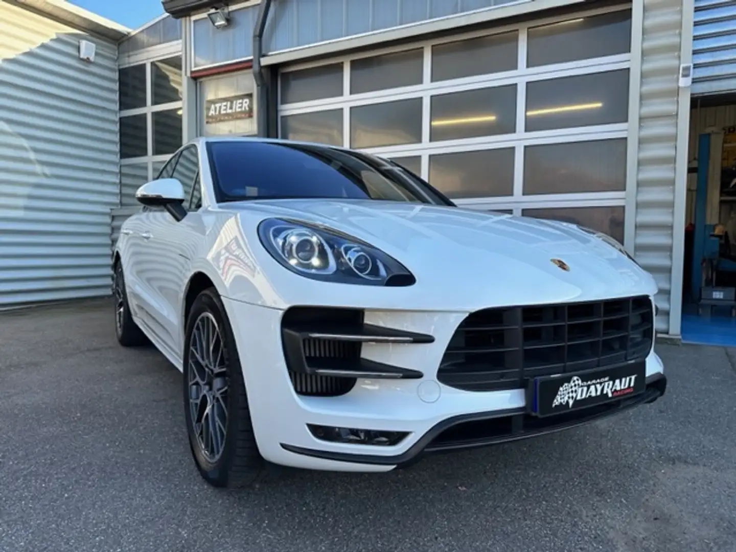 Porsche Macan TURBO 3.6 V6 440CV ***PACK PERFORMANCE***PASM/CHRONO/PSE/ Weiß - 2