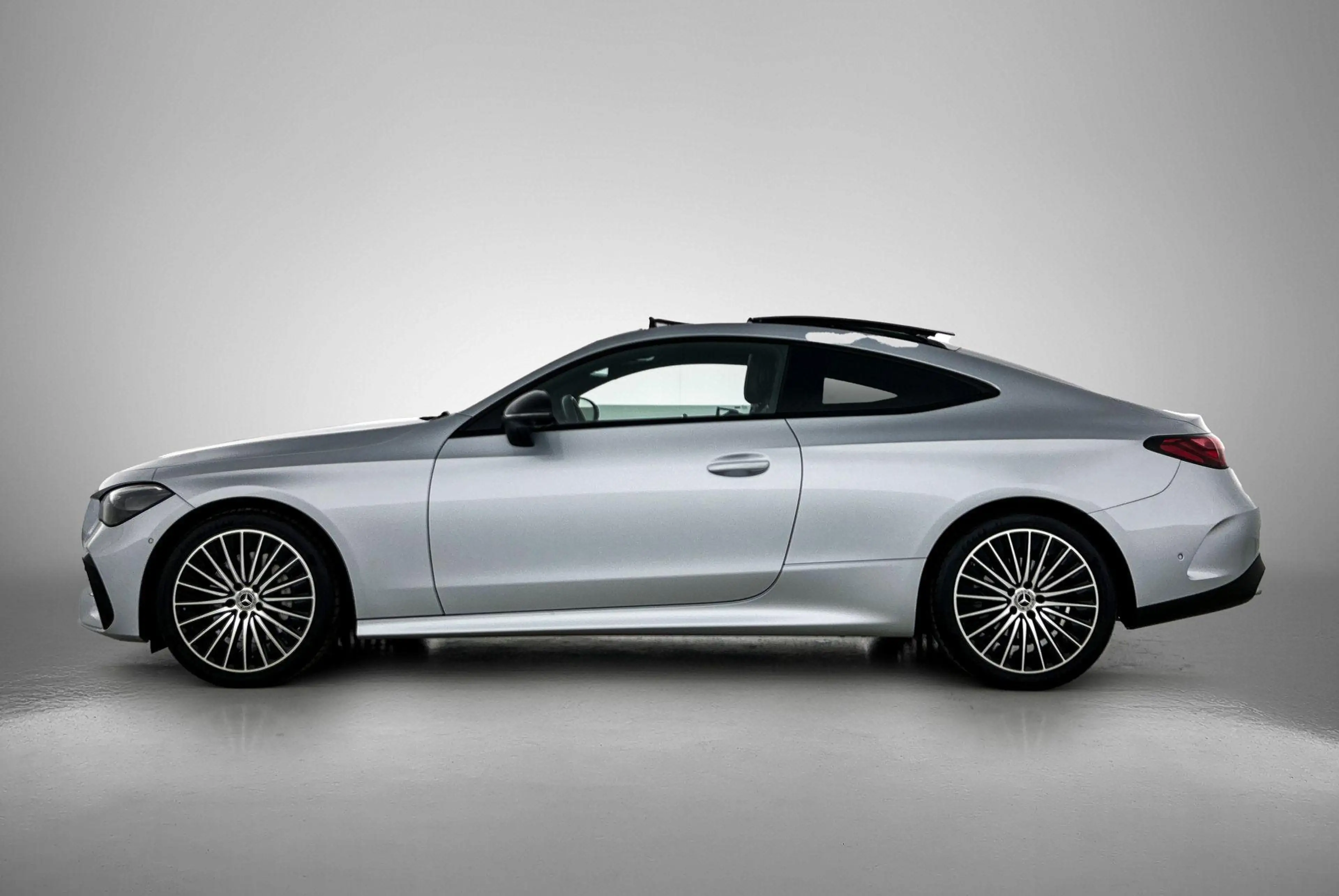 Mercedes-Benz CLE 200 Coupé AMG Line Night Pack | Panoramisch Dak | Dode — photo 6
